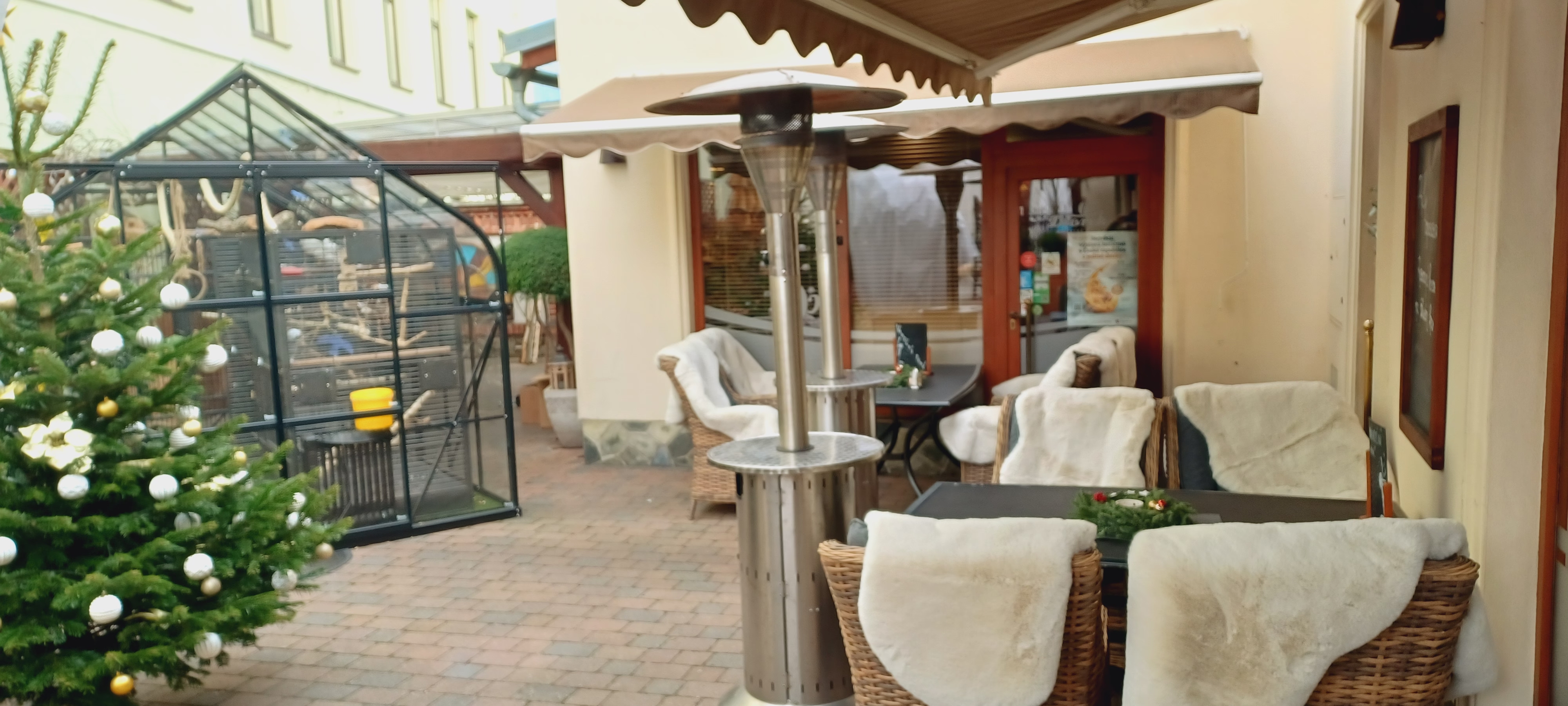 Restaurace a kavárna Dvorek foto 6