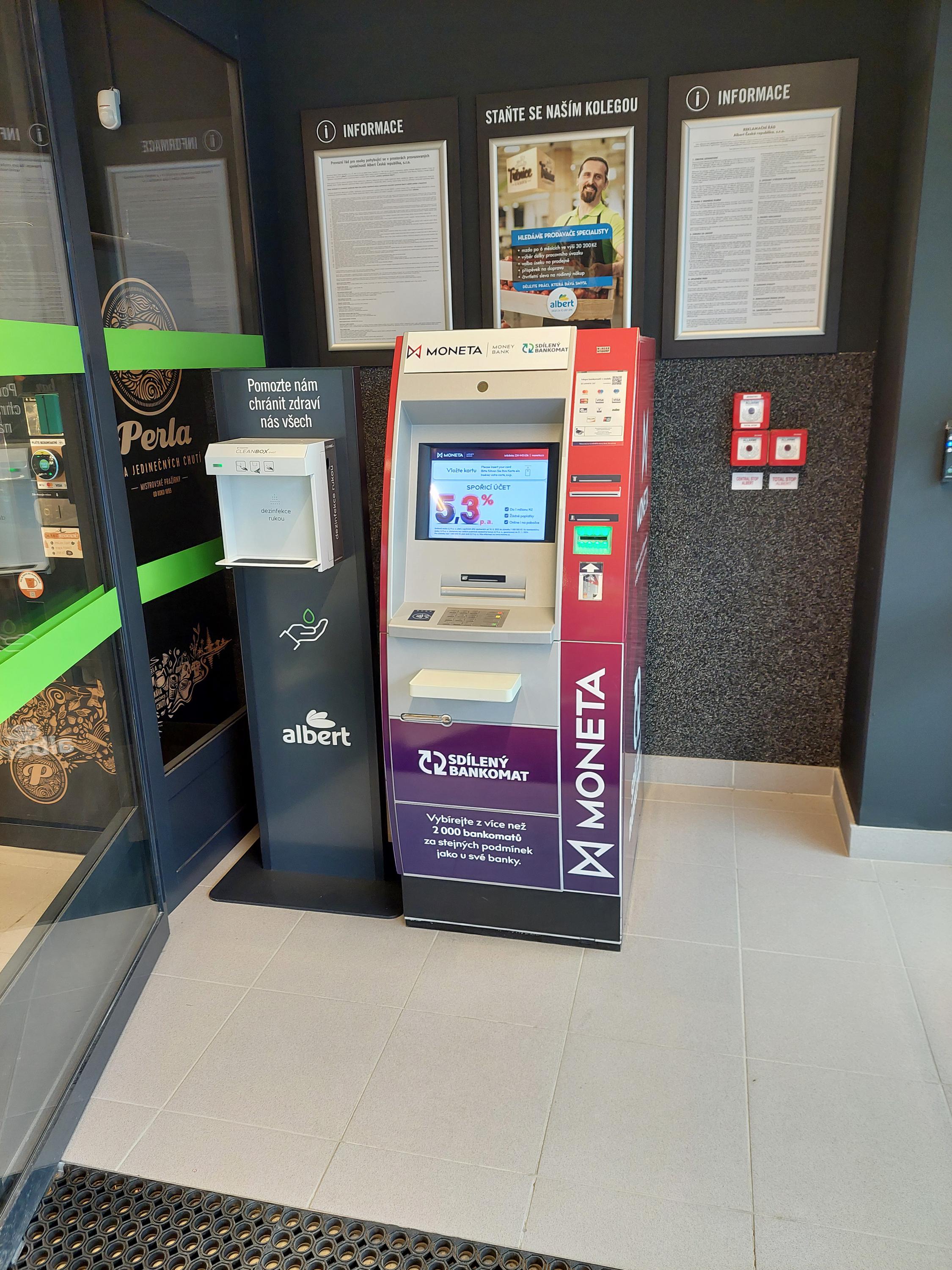 MONETA Money Bank bankomat foto 2