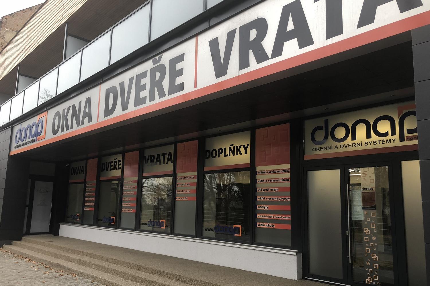 DONAP - OKNA, DVEŘE, VRATA, STÍNĚNÍ
