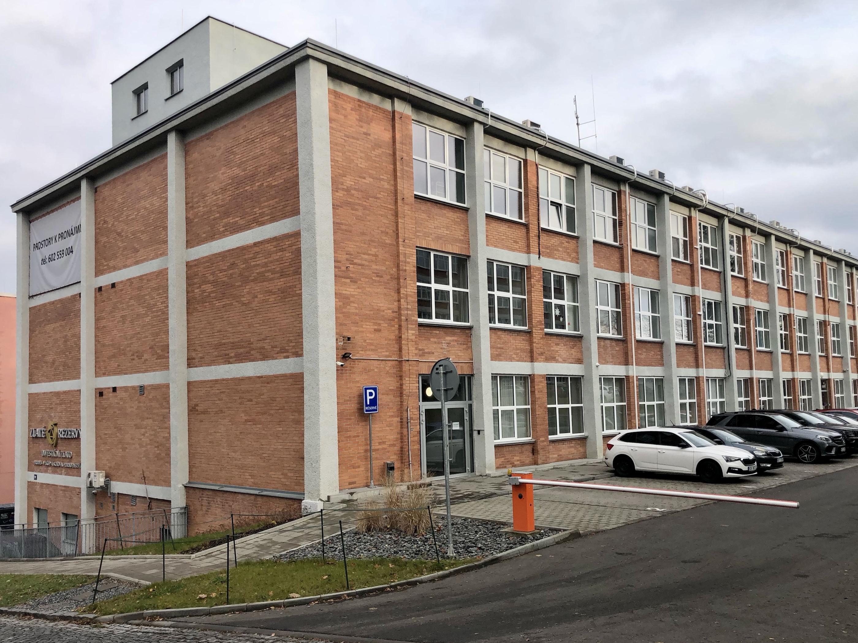 OKNO NEMOVITOSTÍ foto 2