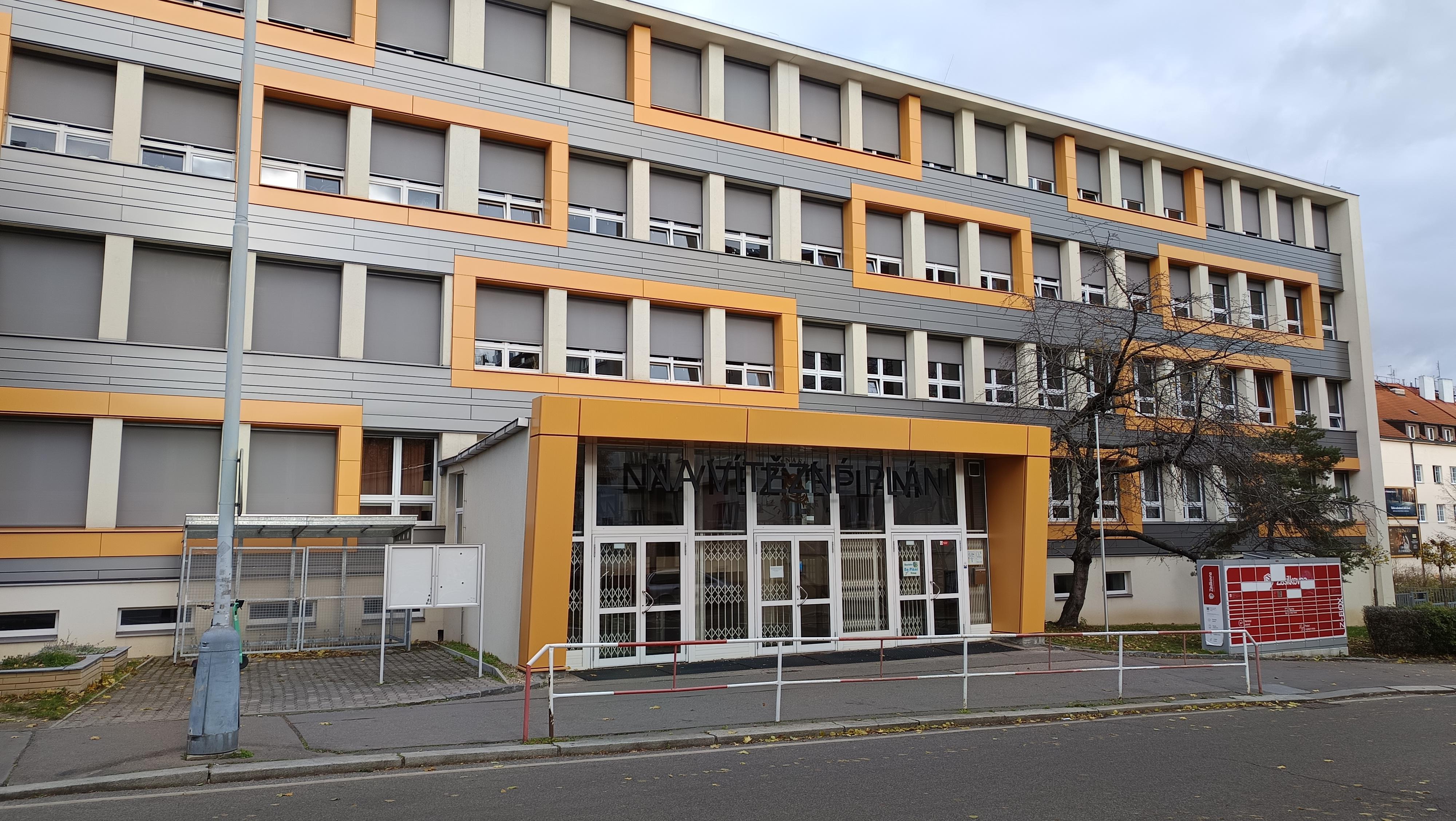 Gymnázium Praha 4, Na Vítězné pláni foto 4