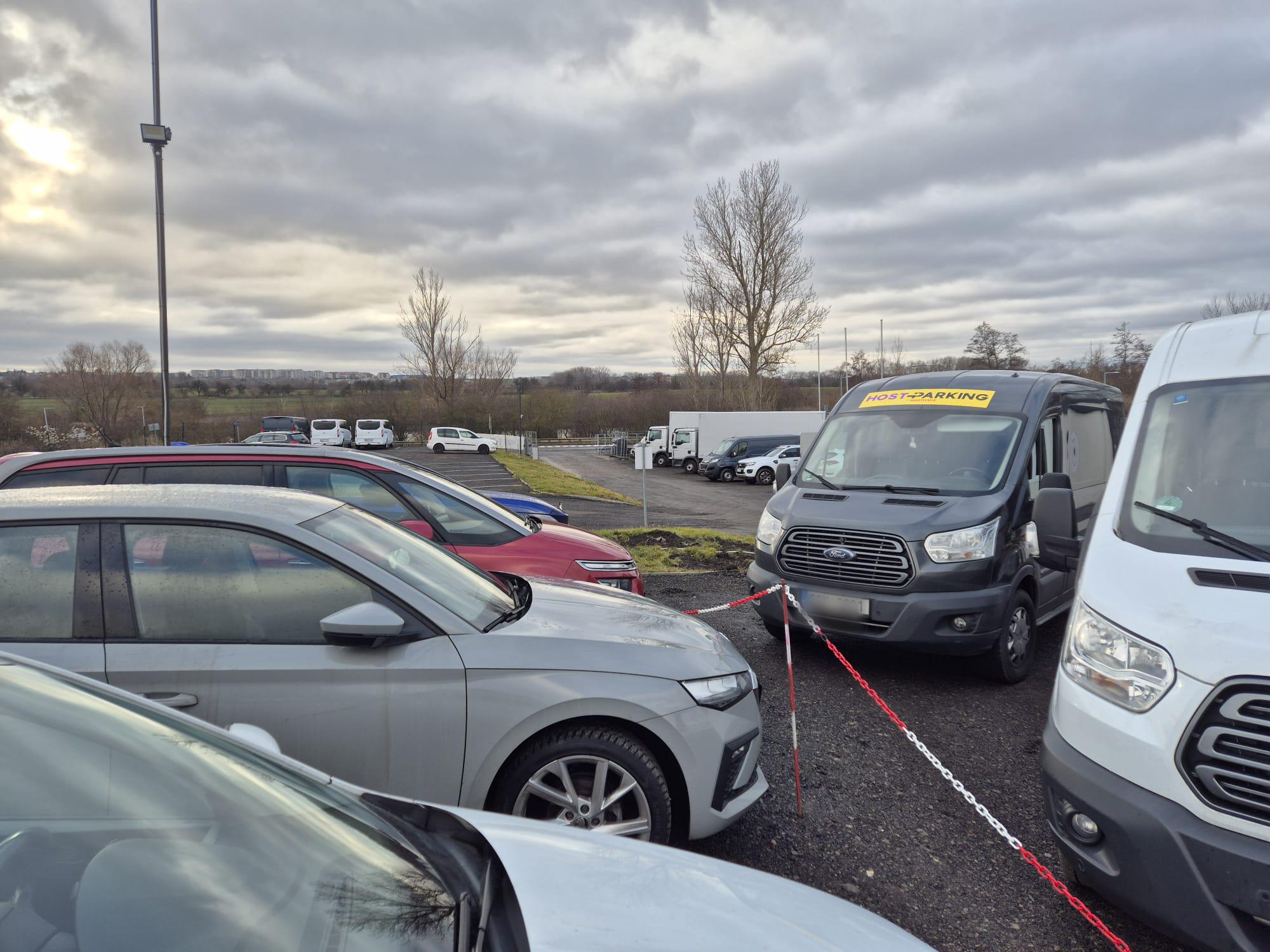 HOSTParking.cz - Parkování u letiště Praha foto 2