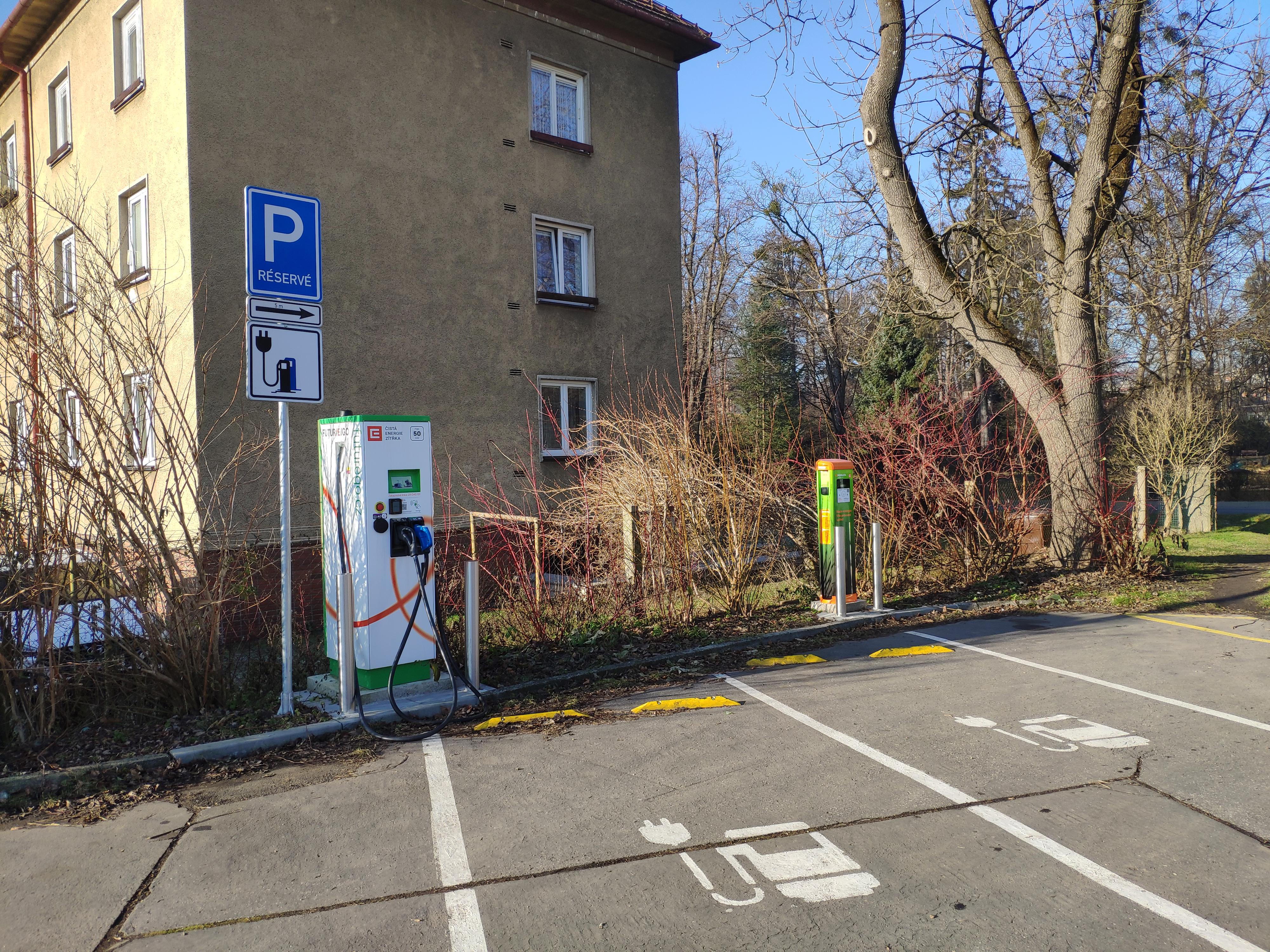 Nabíjecí stanice ČEZ foto 1