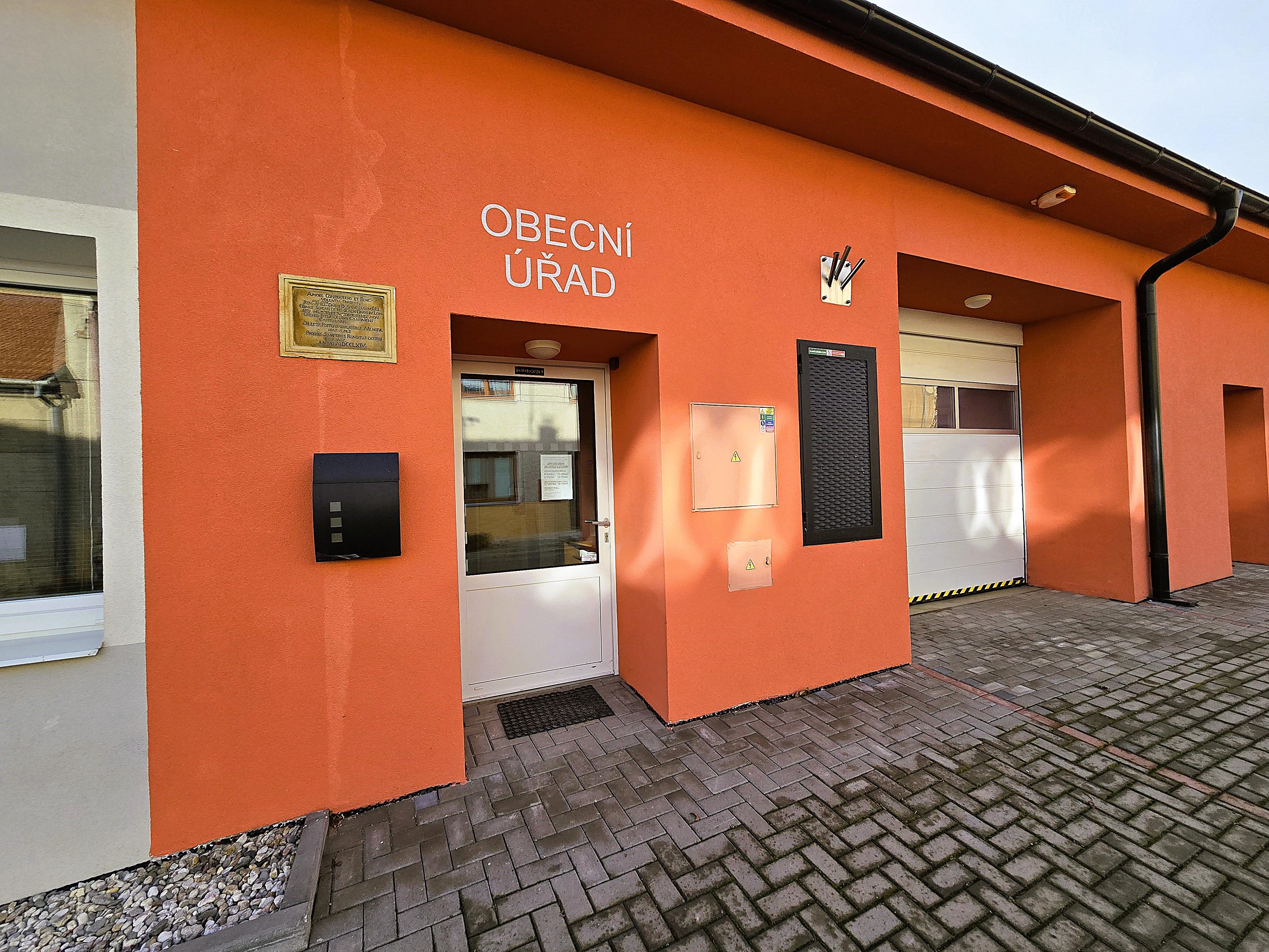 Bílovice-Lutotín - obecní úřad