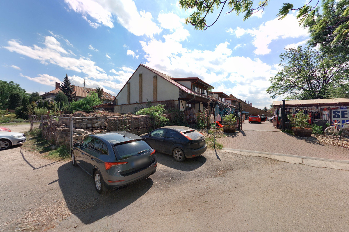 Second Hand-Přerov nad Labem