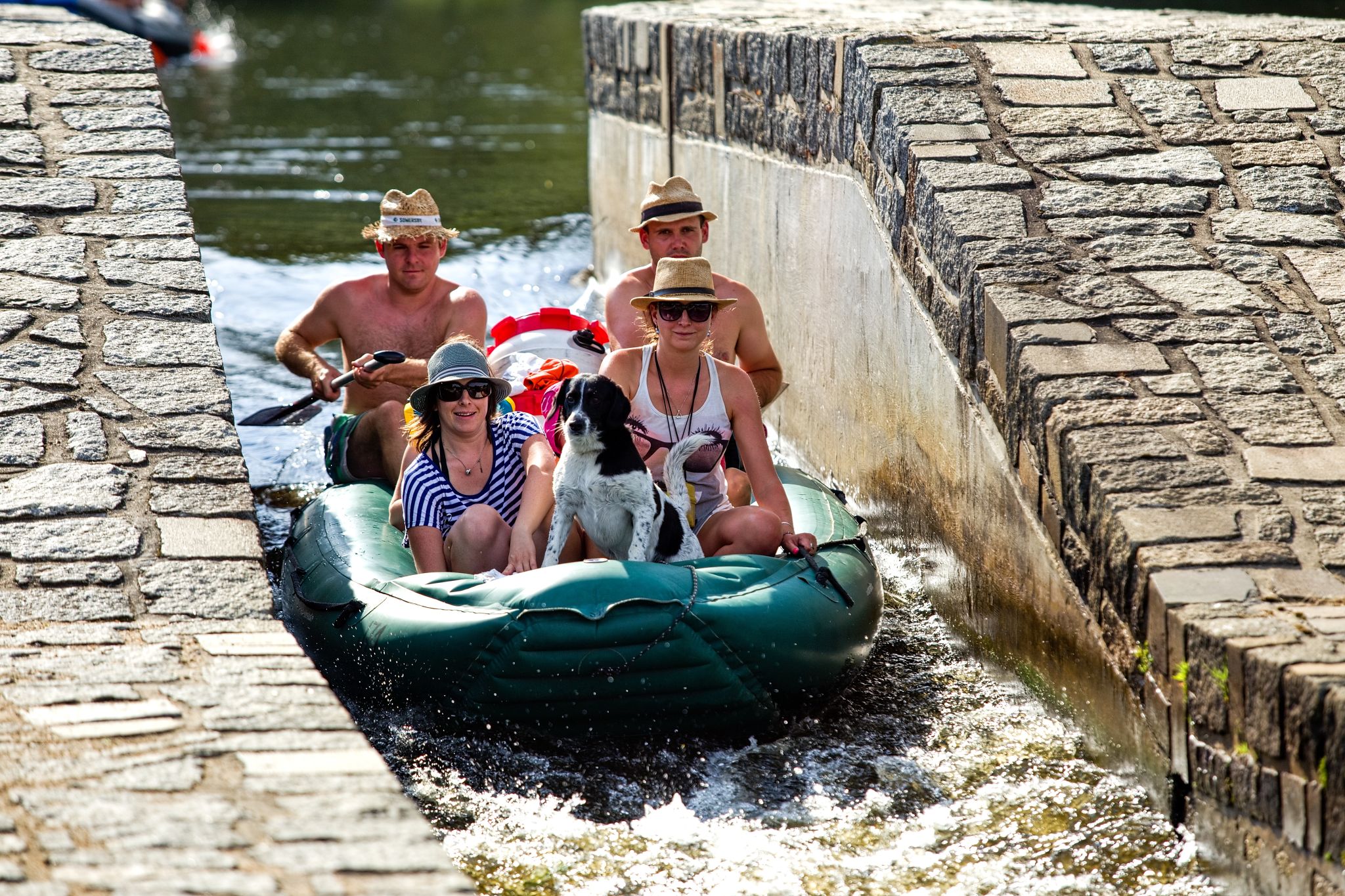Půjčovna lodí INGEtour foto 2