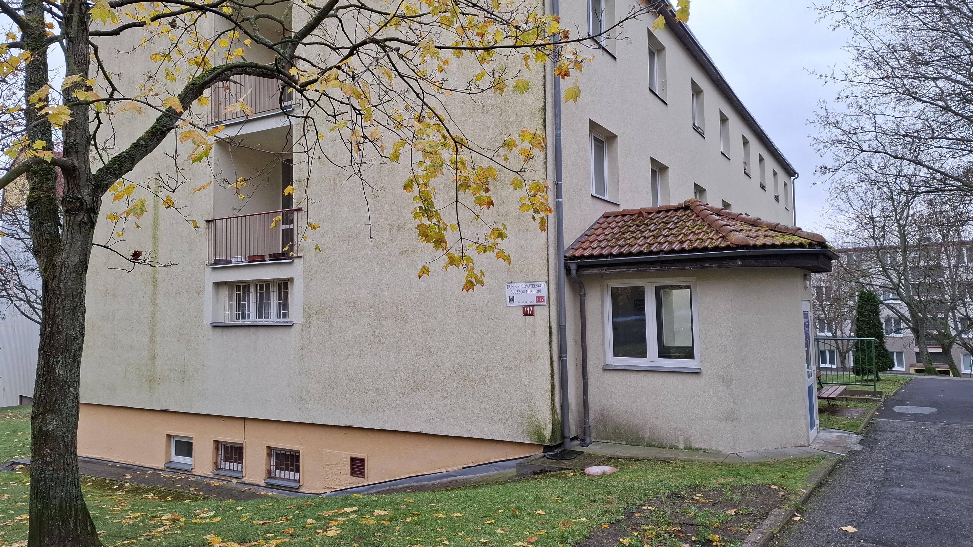 Dům s pečovatelskou službou Meziboří foto 2