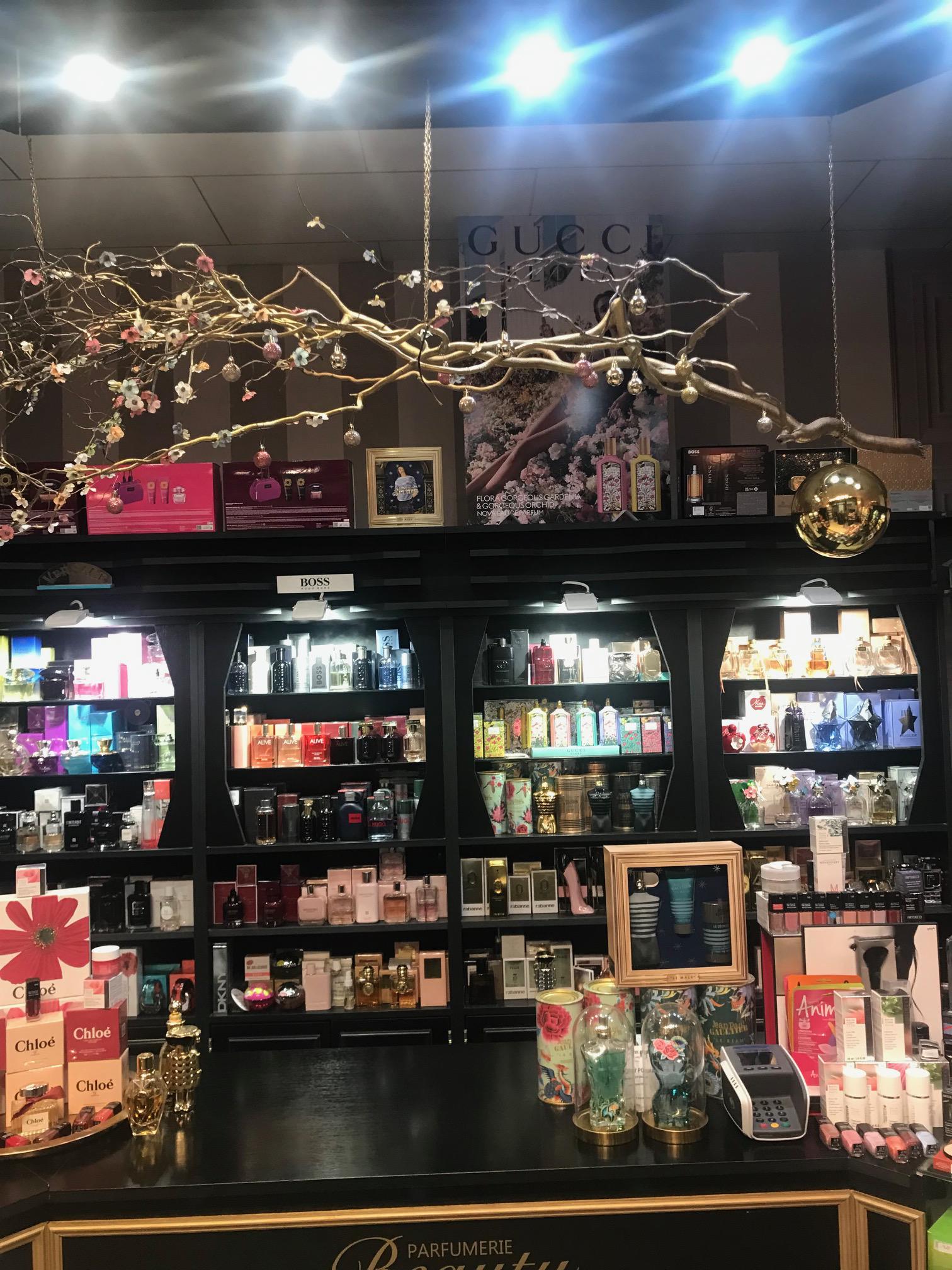 Parfumerie Beauty foto 4