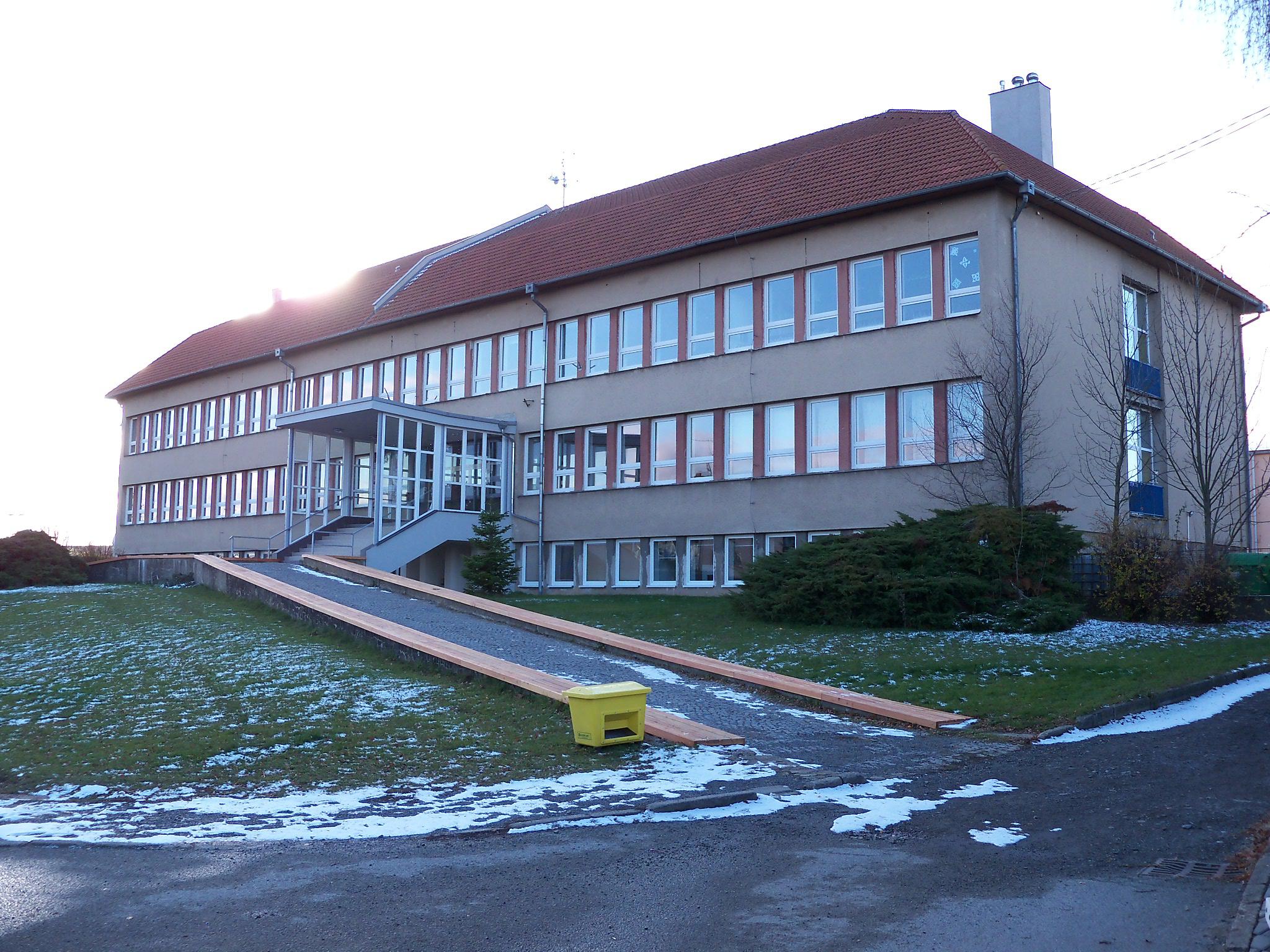 Základní škola a Mateřská škola, Deblín, okres Brno-venkov foto 3