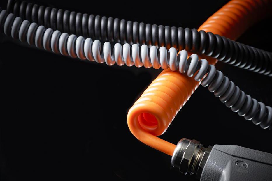 spirálové & konfekcionované kabely