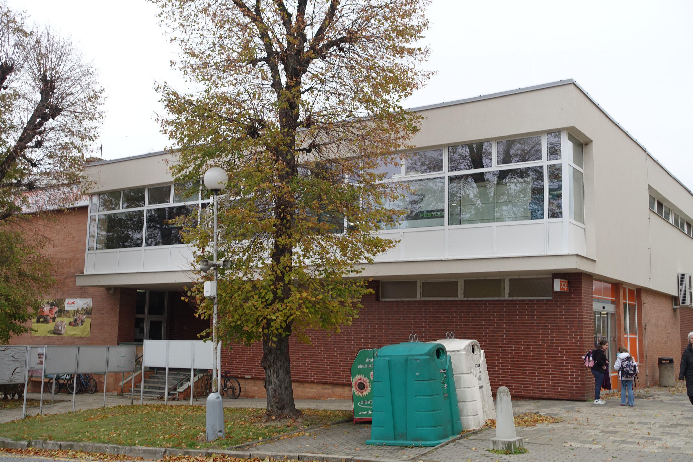 Jednota, spotřební družstvo ve Zlíně - COOP foto 2