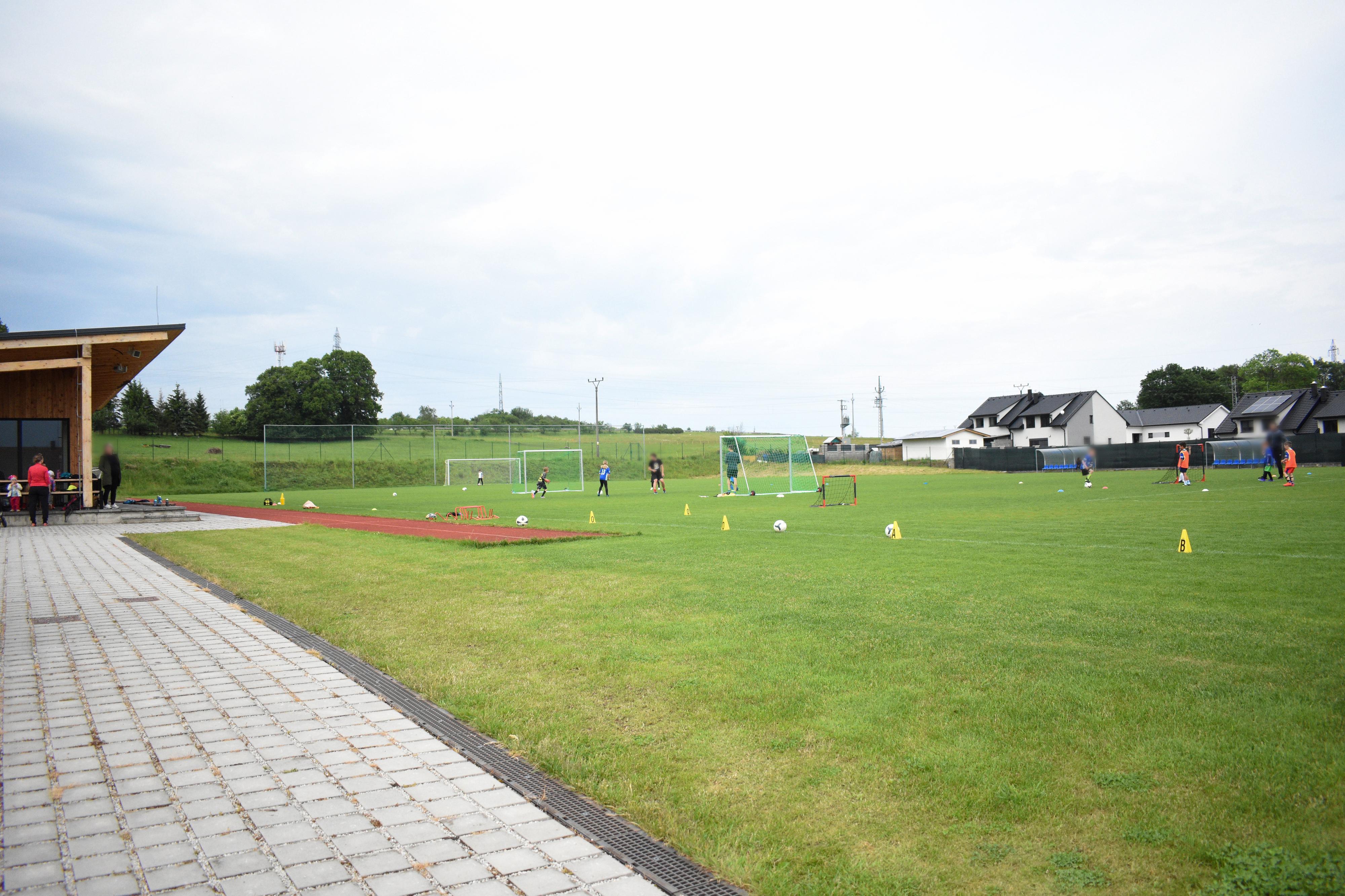 Fotbalové hřiště Oslavice foto 3