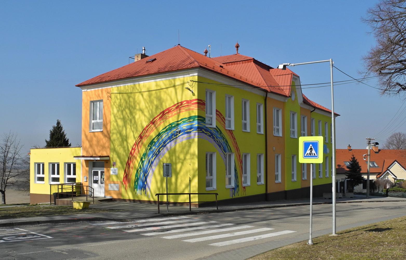Základní škola Křepice, okres Břeclav foto 4
