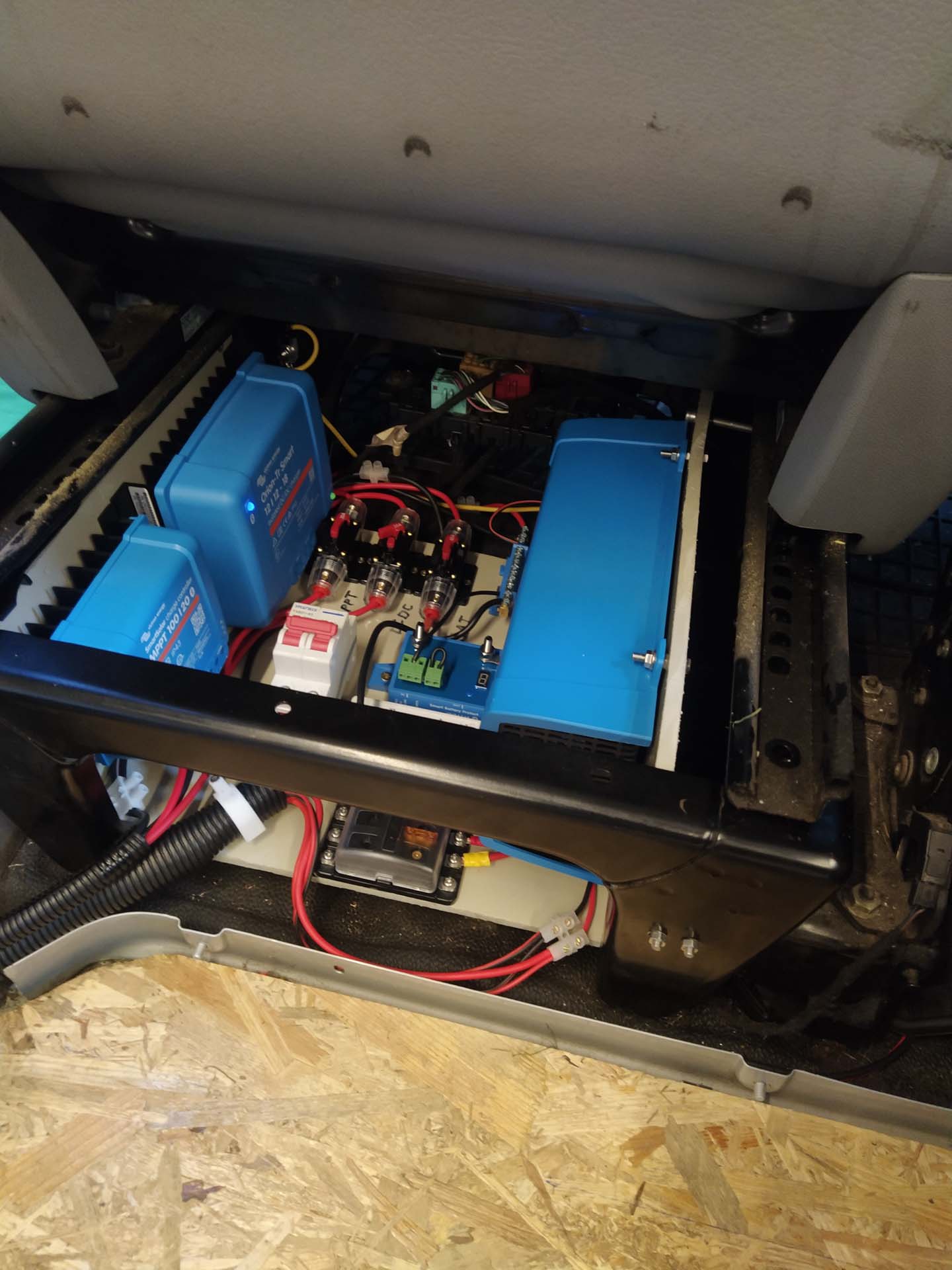 NomadTech - Off-grid elektroinstalace foto 4