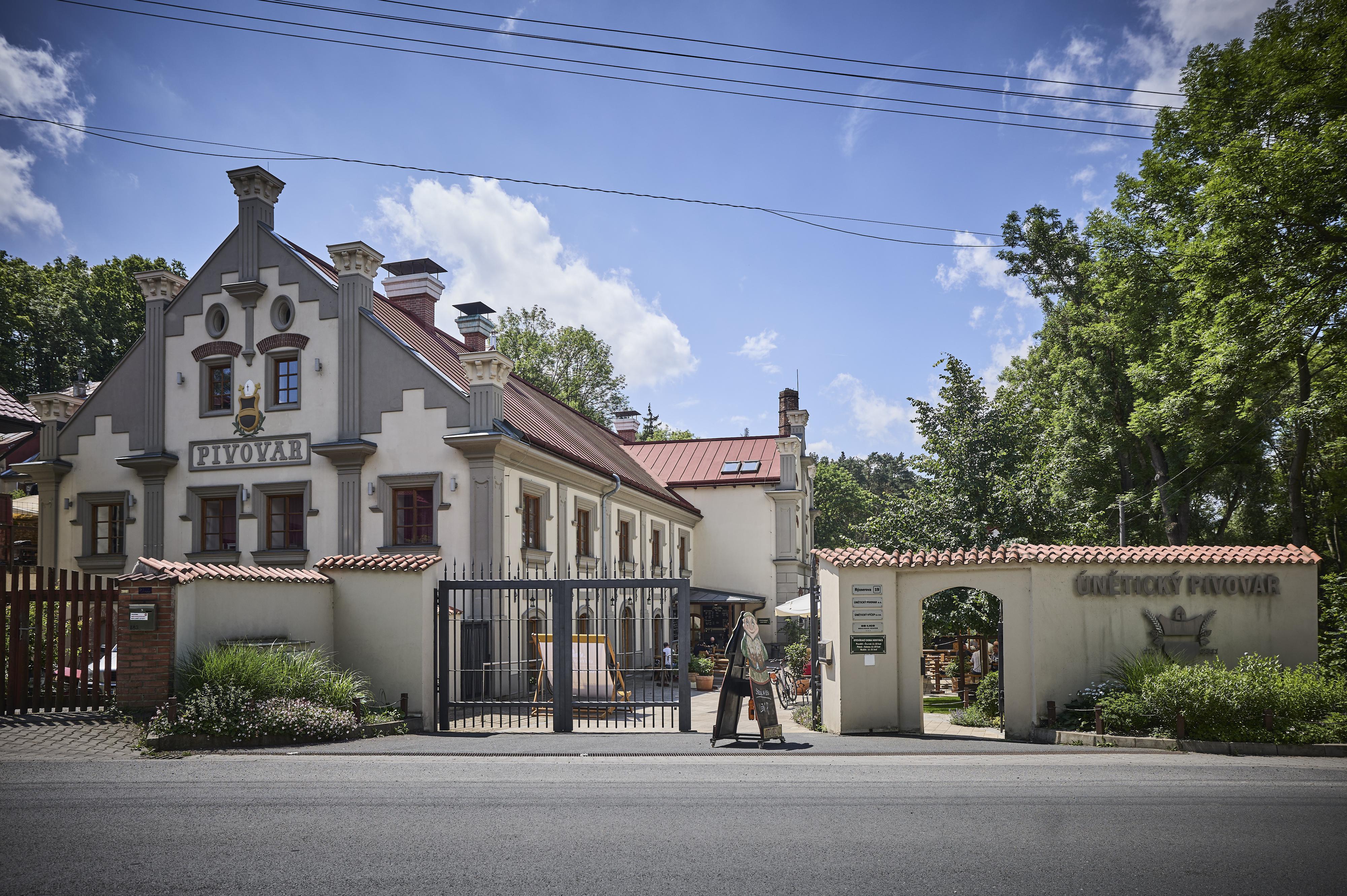 Únětický pivovar - Restaurace