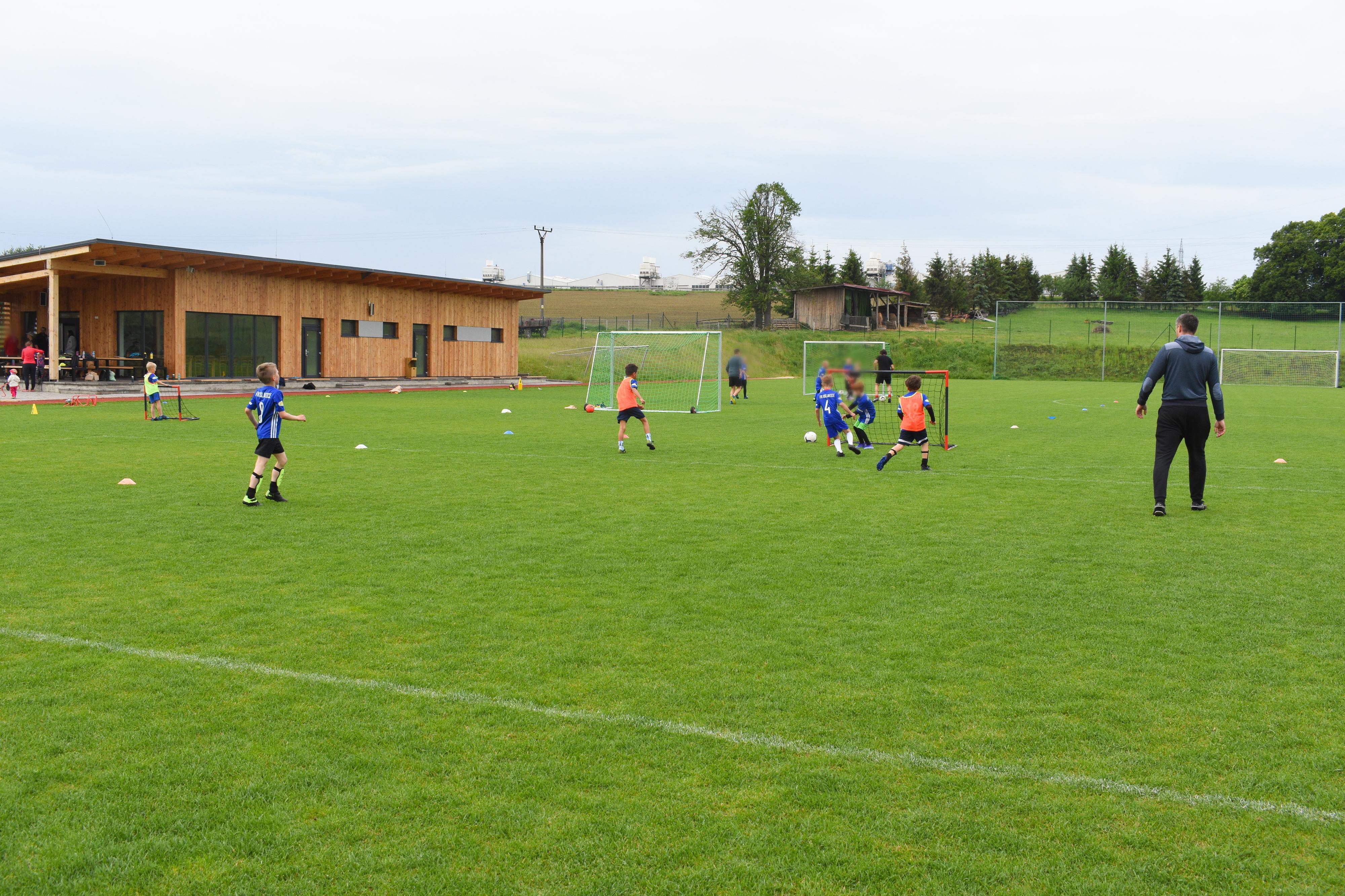 Fotbalové hřiště Oslavice foto 5