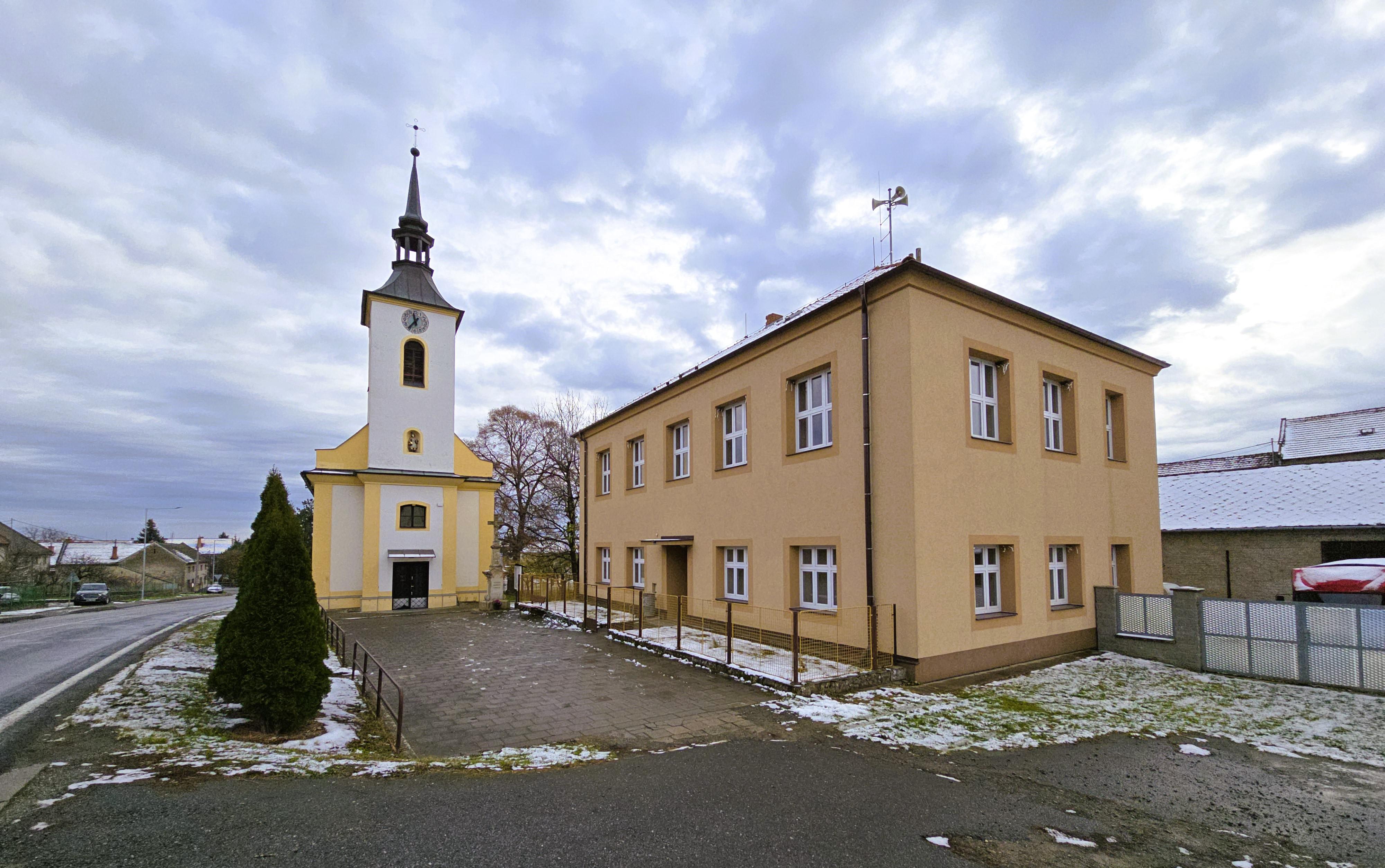 Vícov - obecní knihovna foto 6