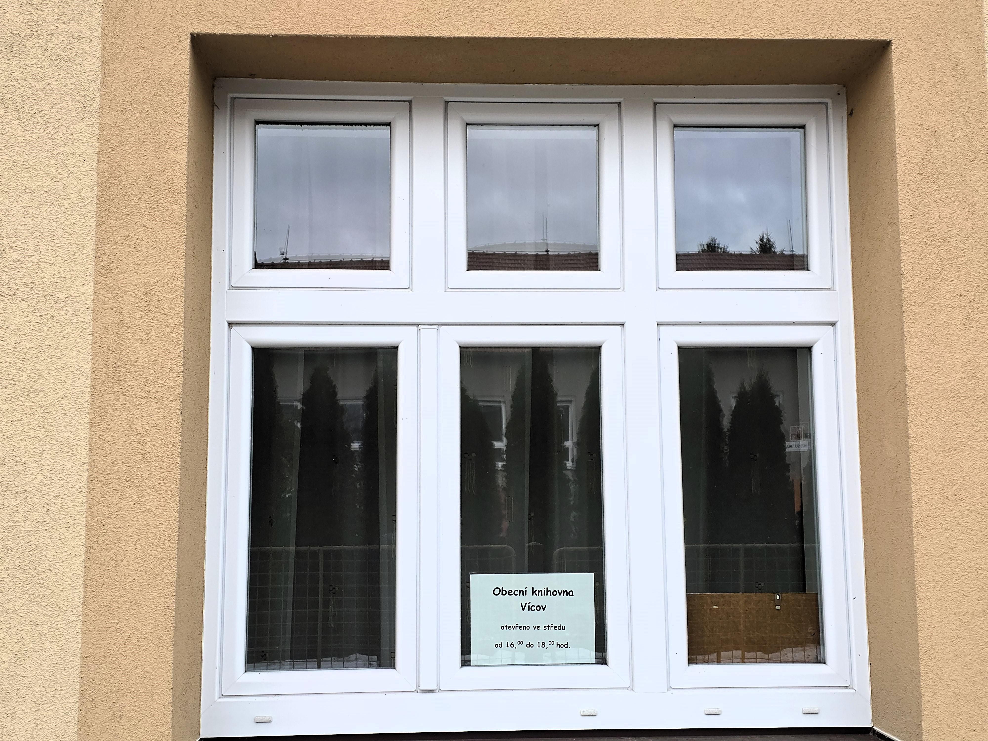 Vícov - obecní knihovna foto 4