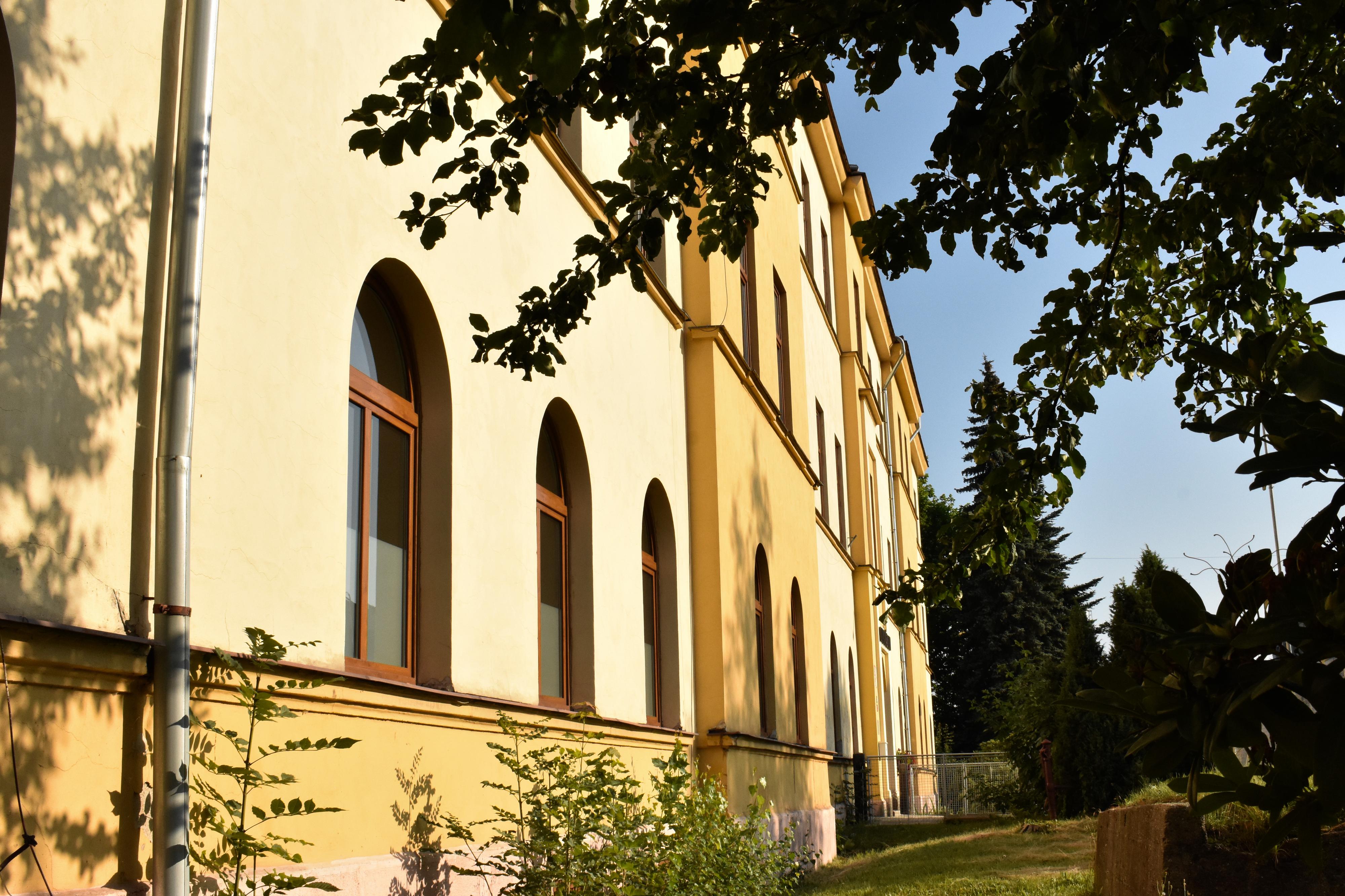 Gymnázium U Balvanu foto 5