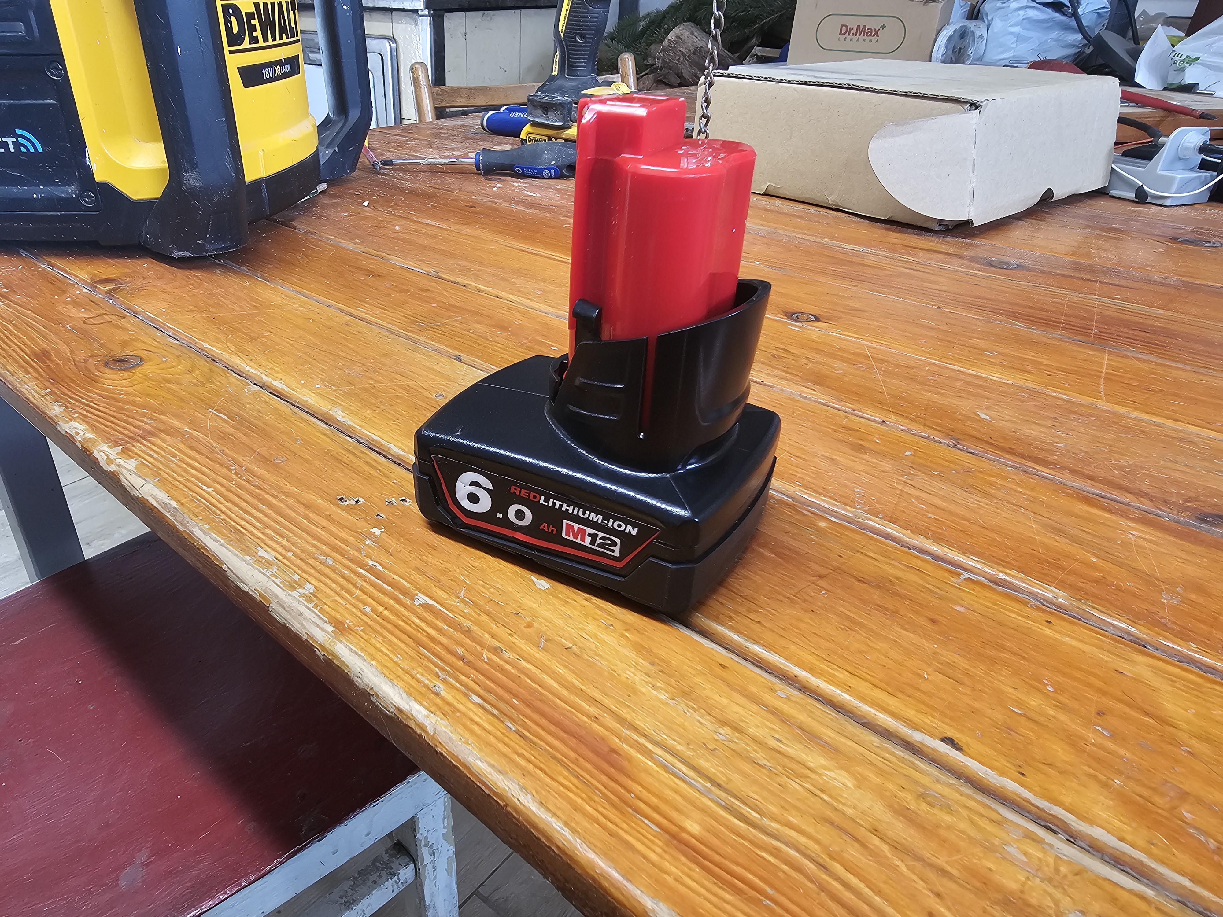 Elektrikář a Repase aku baterií Petr Vitera foto 2