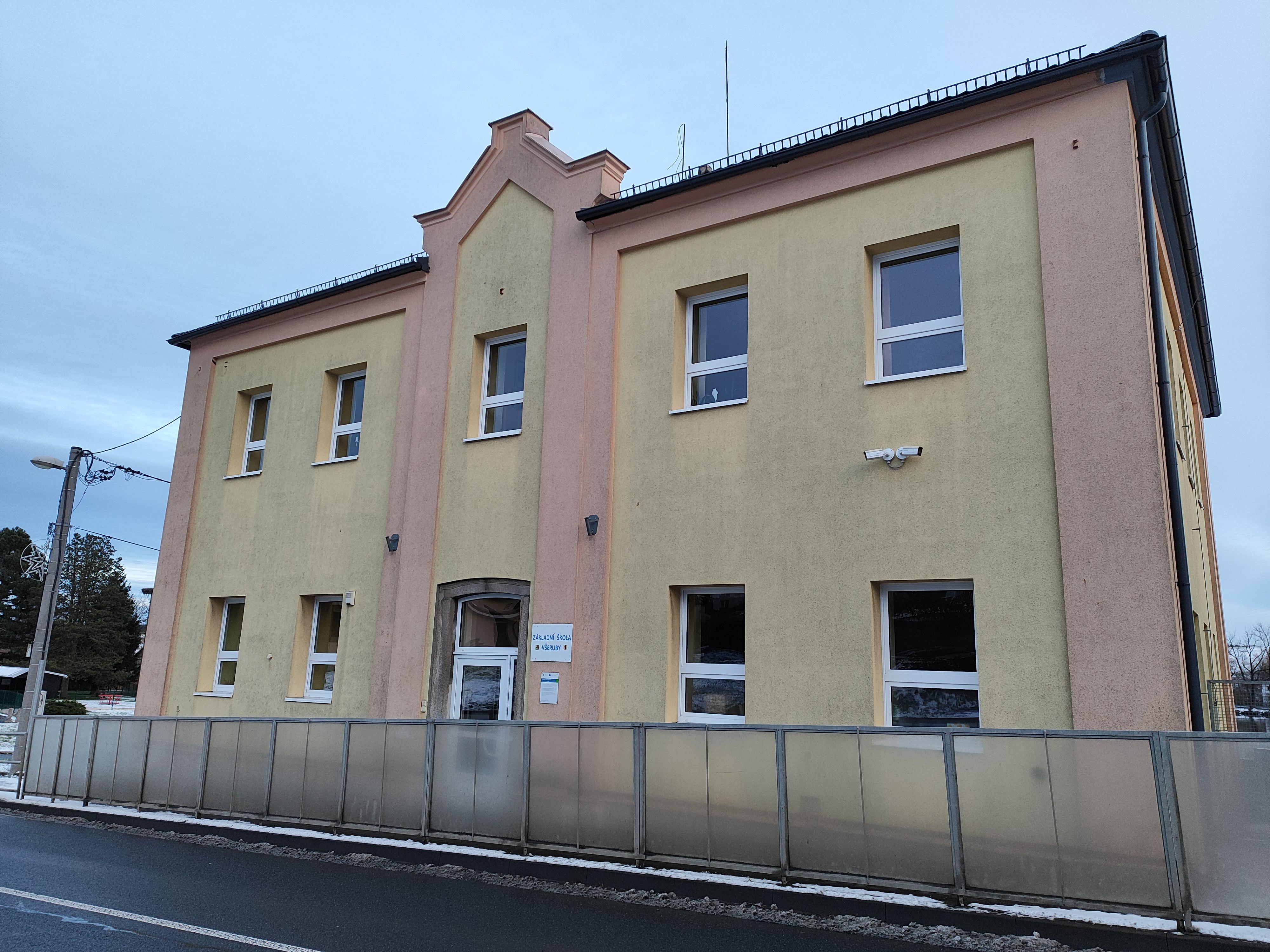 Základní škola Všeruby, okres Domažlice foto 1