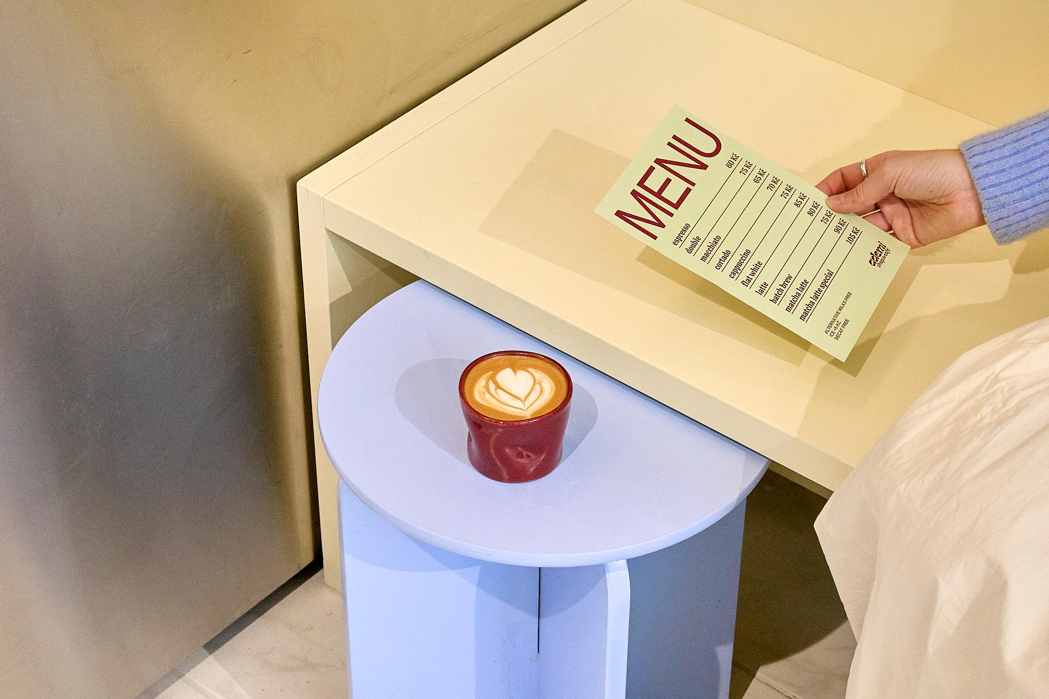 Ademi shop & café foto 2