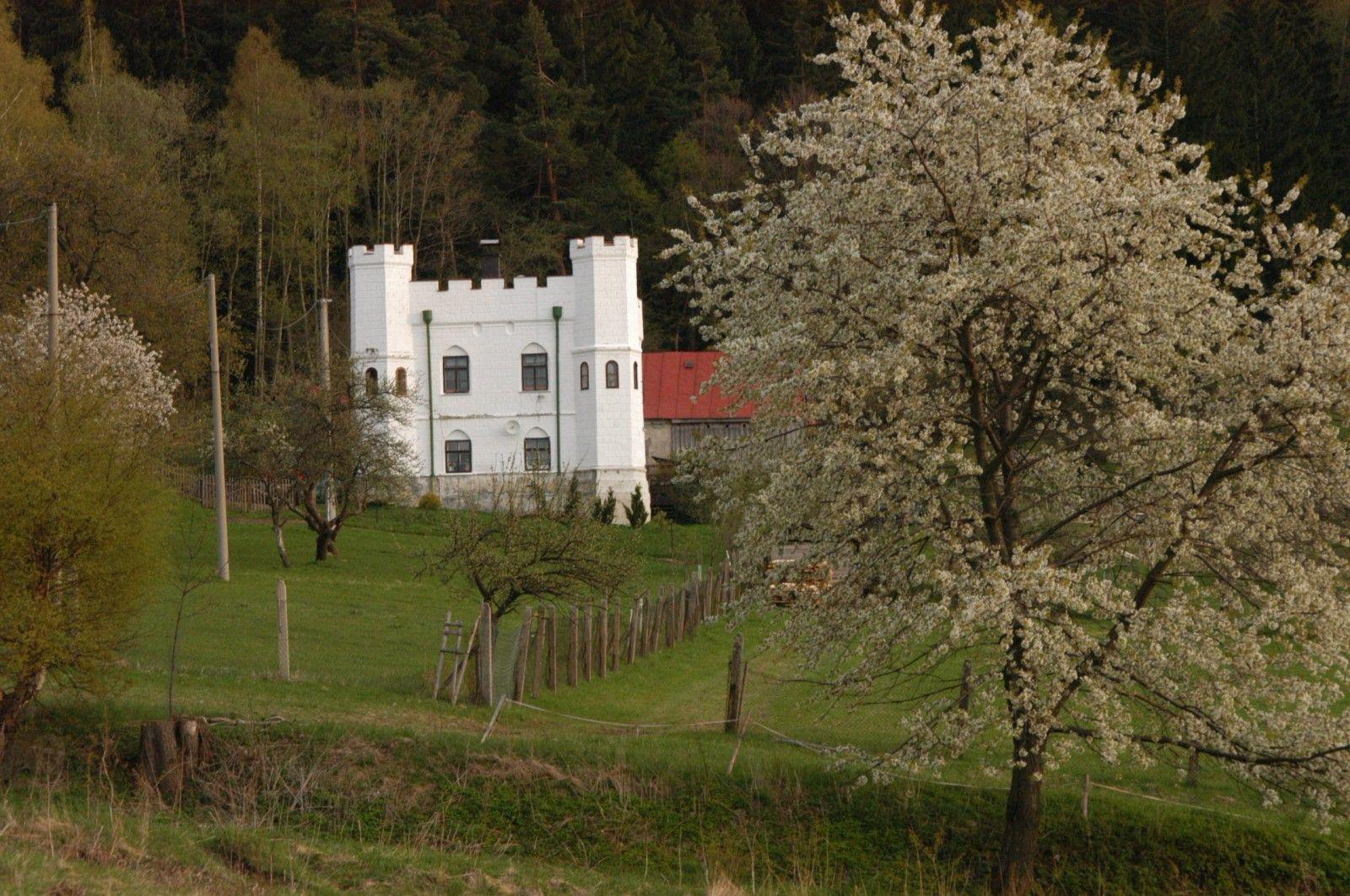 Lovecký zámeček Zaluží foto 2