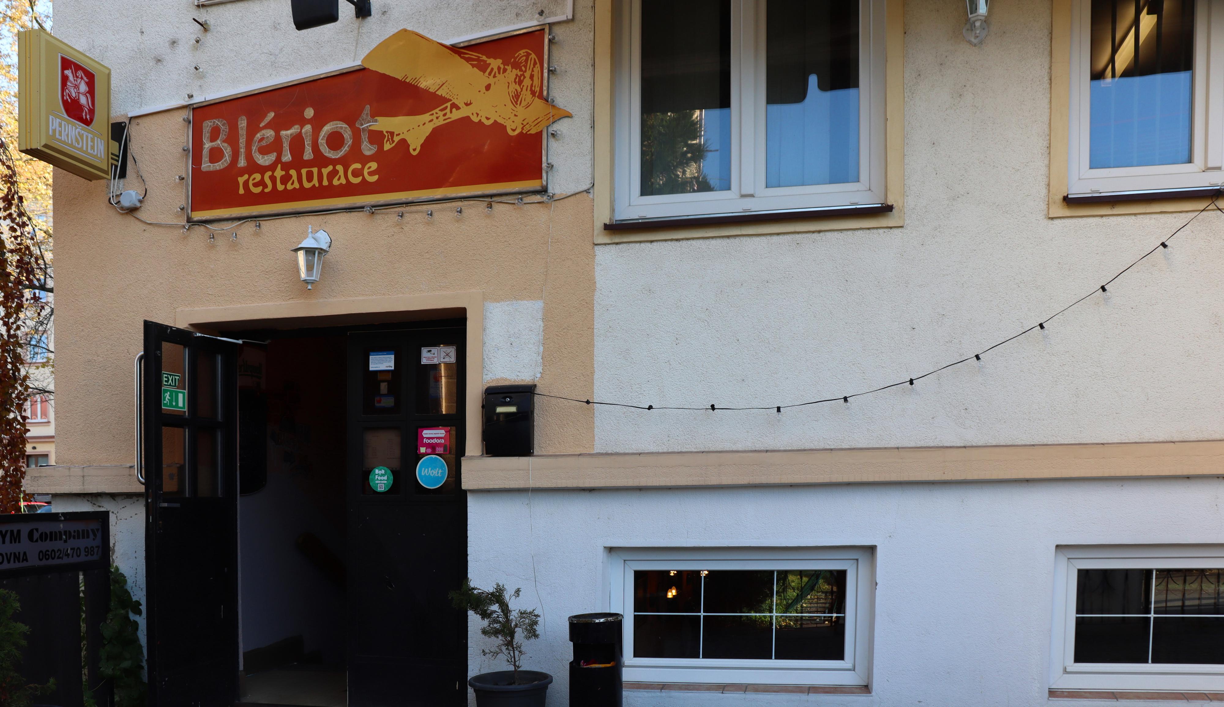 Bleriot Ukrajinská restaurace Berehynia foto 3