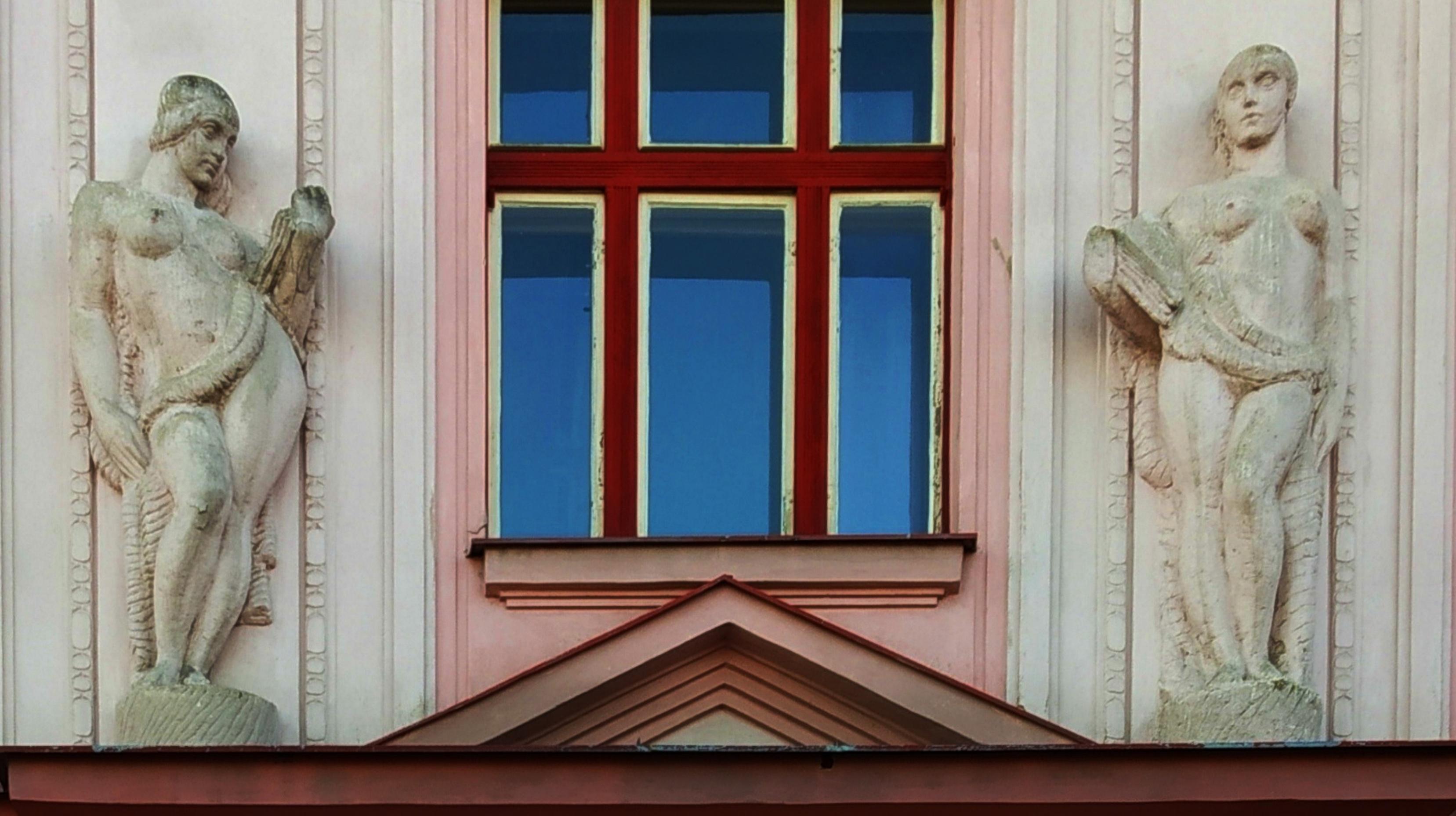 Obchodní akademie a Jazyková škola s právem státní jazykové zkoušky Pardubice foto 3