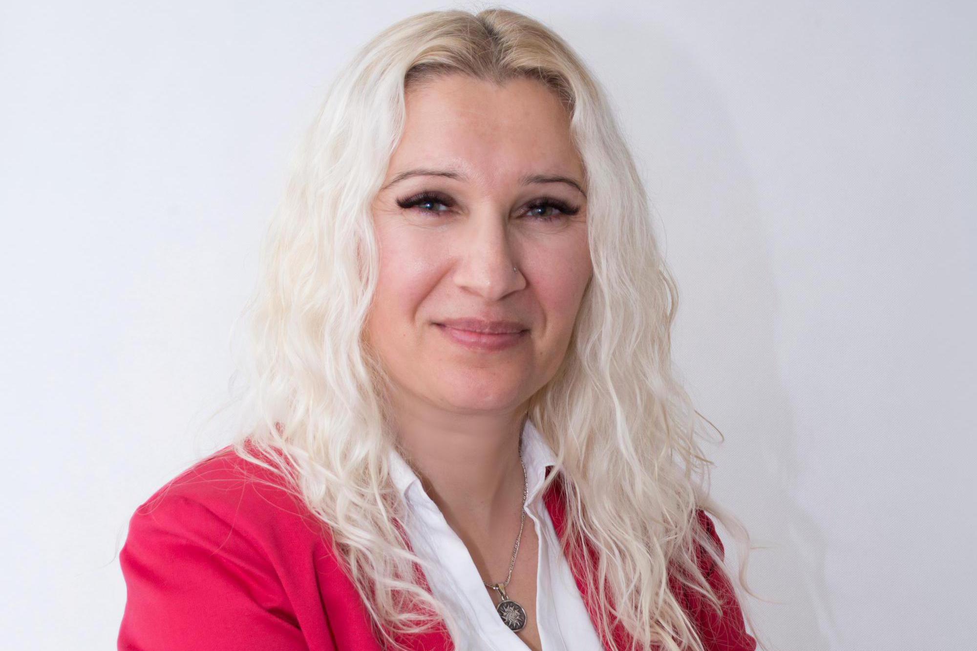 Natálie Maurová RE/MAX Cross