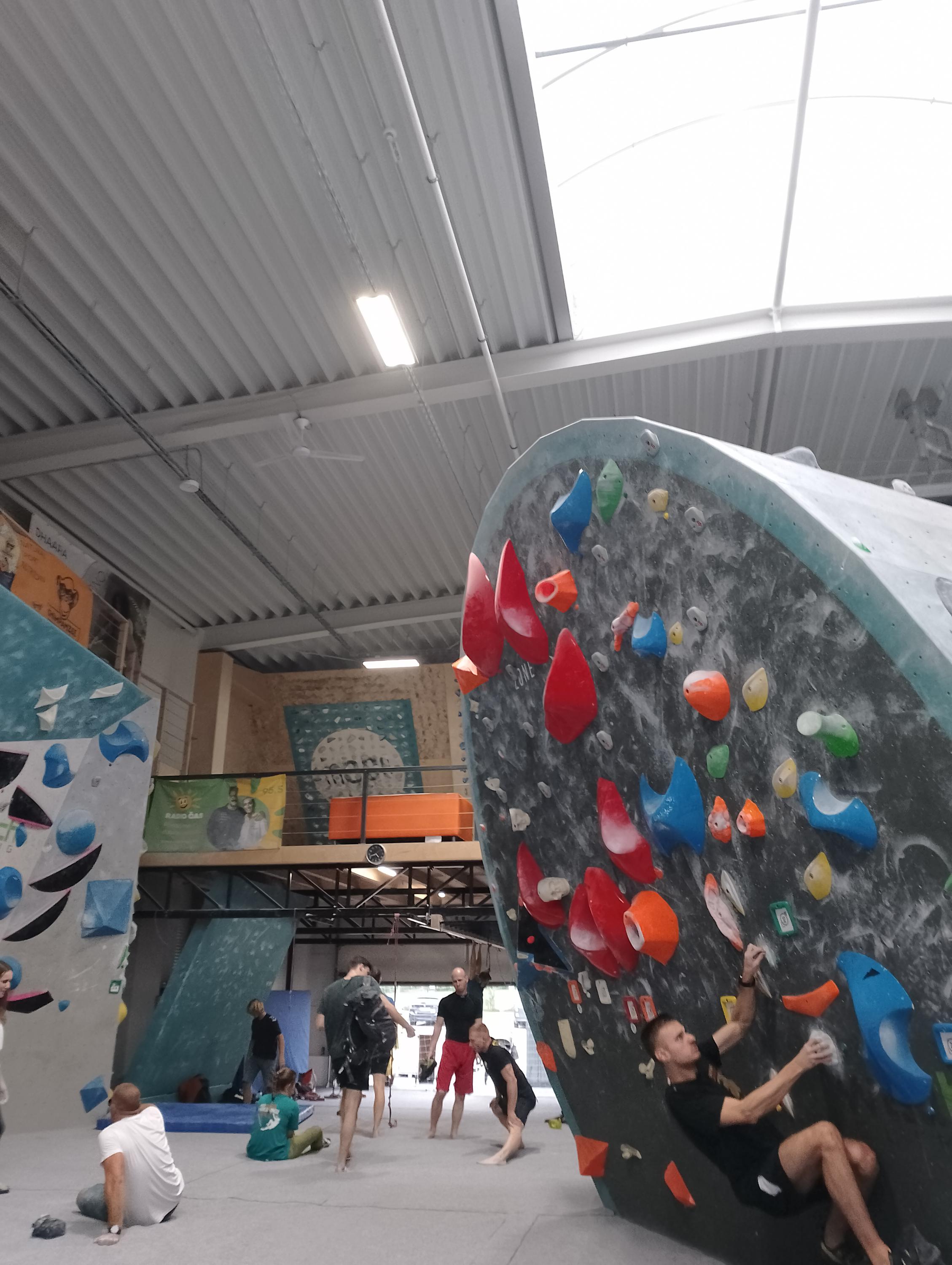 Hangar - lezecké centrum Brno foto 3