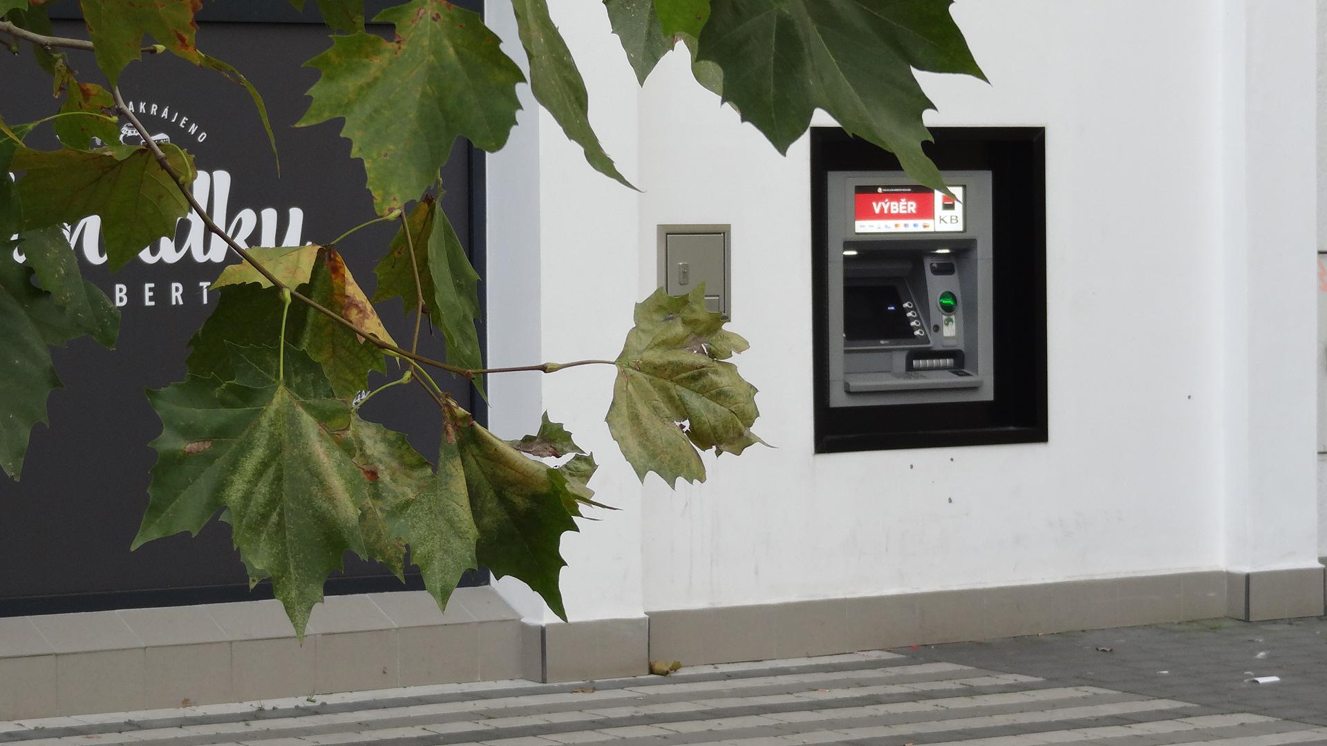 Bankomat Komerční banky foto 2