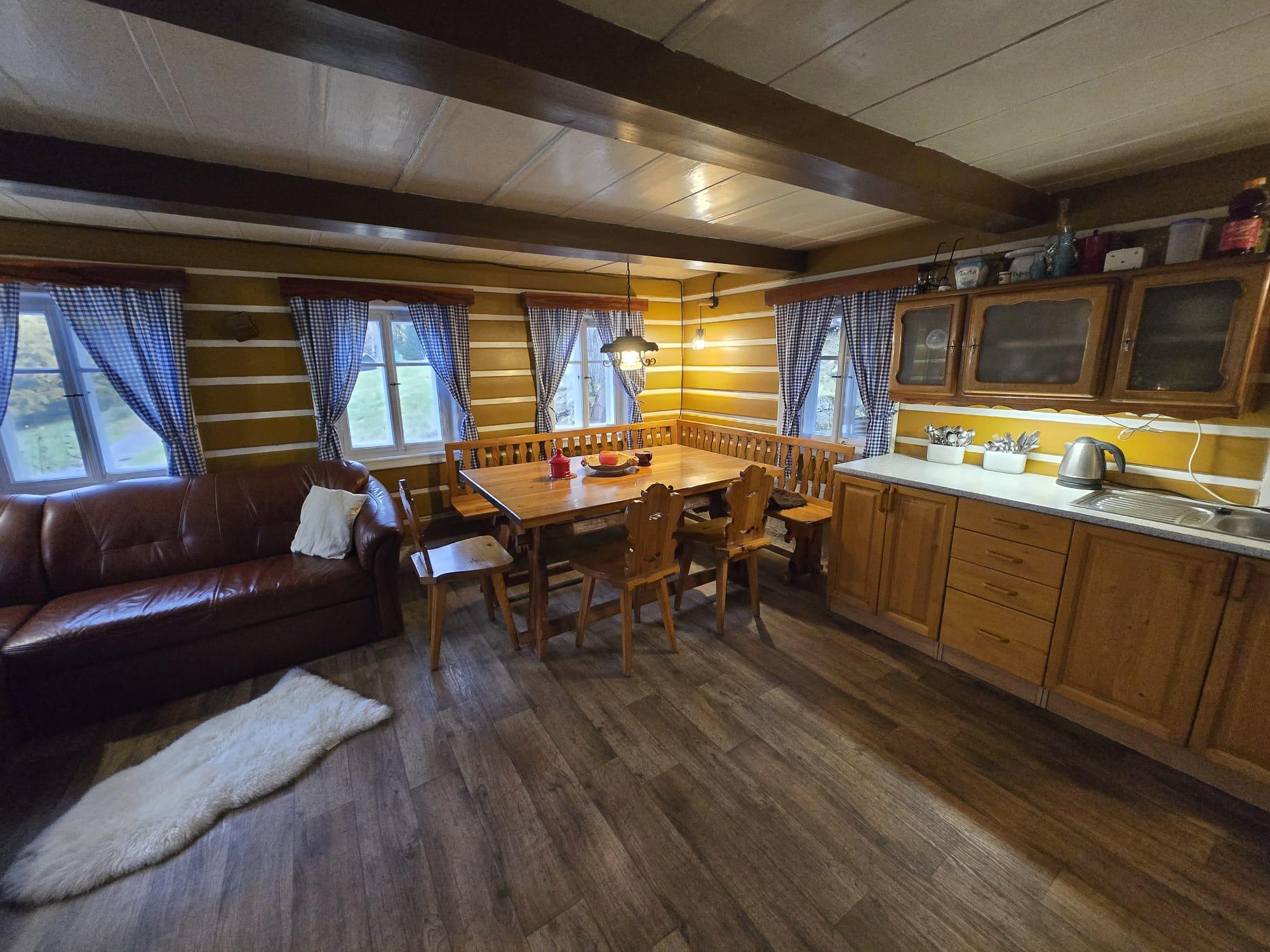 Roubenka na sjezdovce foto 2