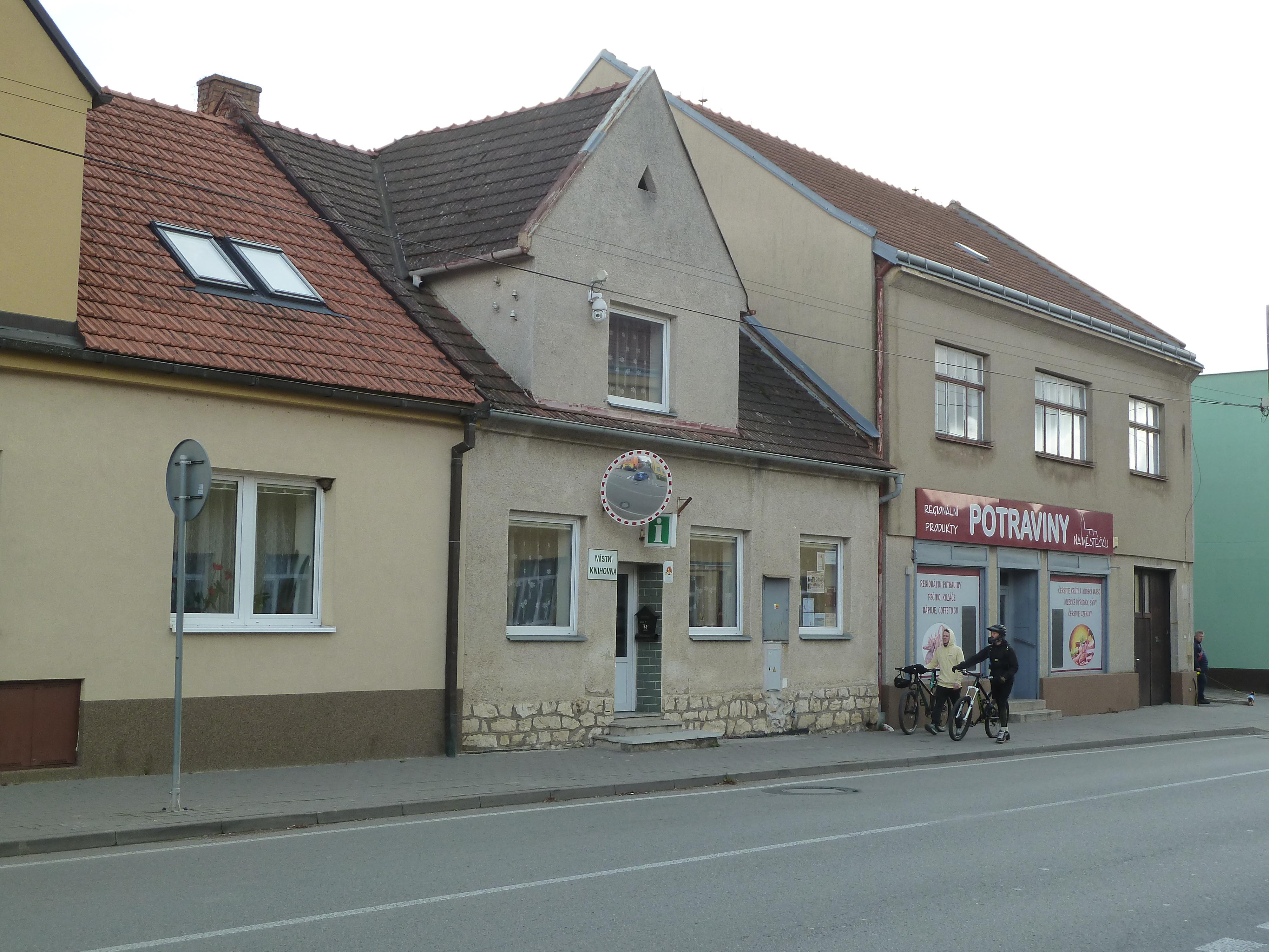 Knihovna Jedovnice foto 2