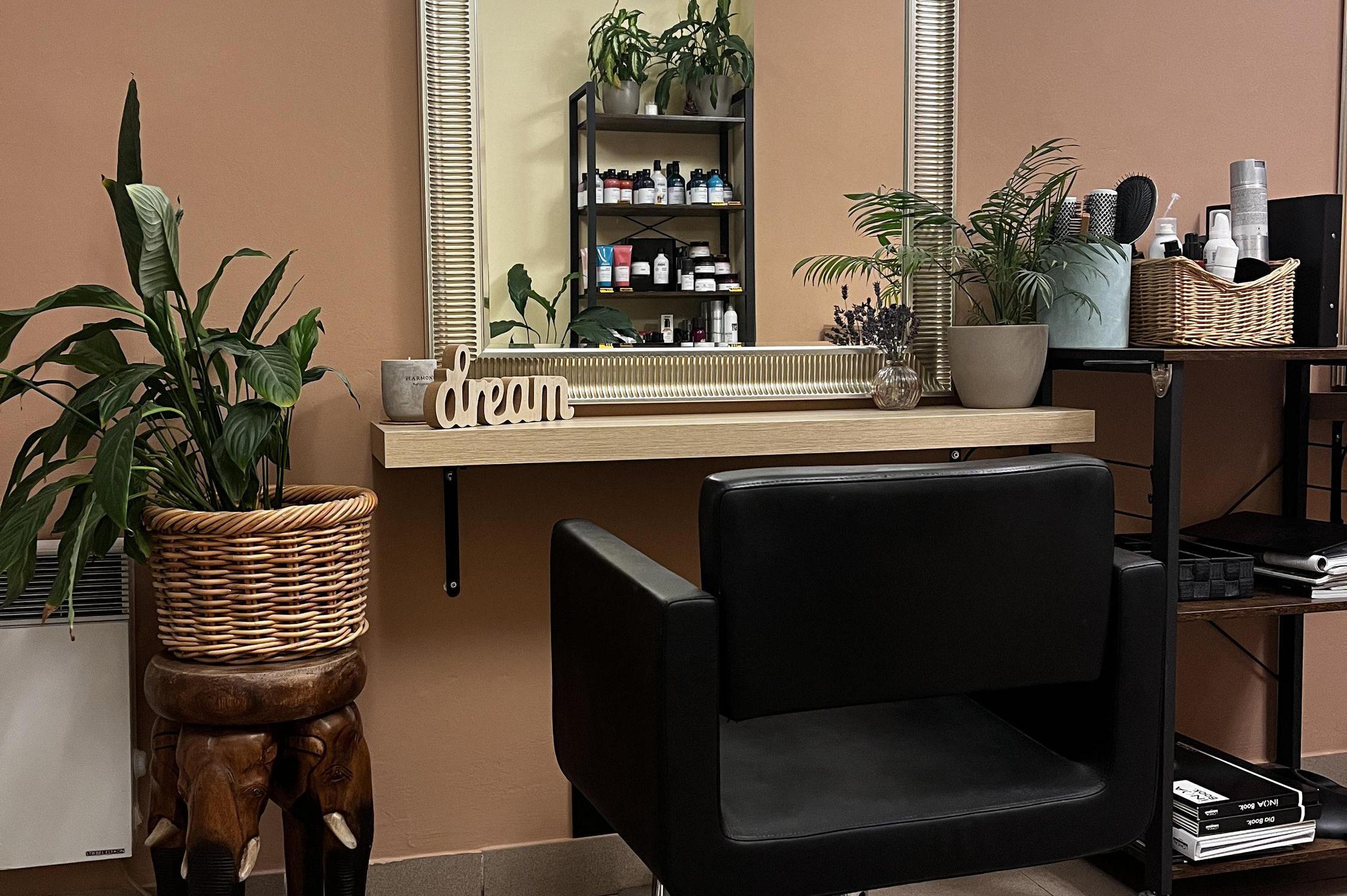 Zuzana Jančová - kadeřnice a vizážistka