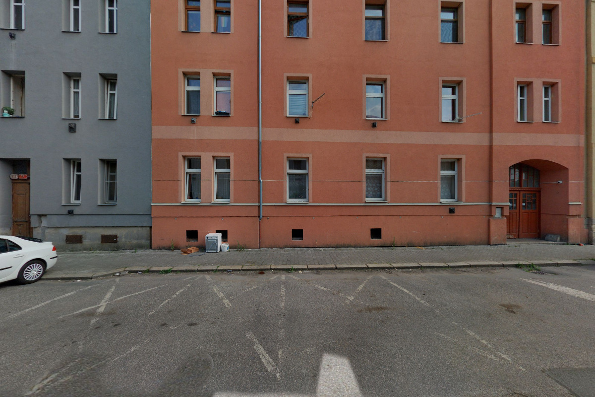 Nikola Kurhanska - Reality