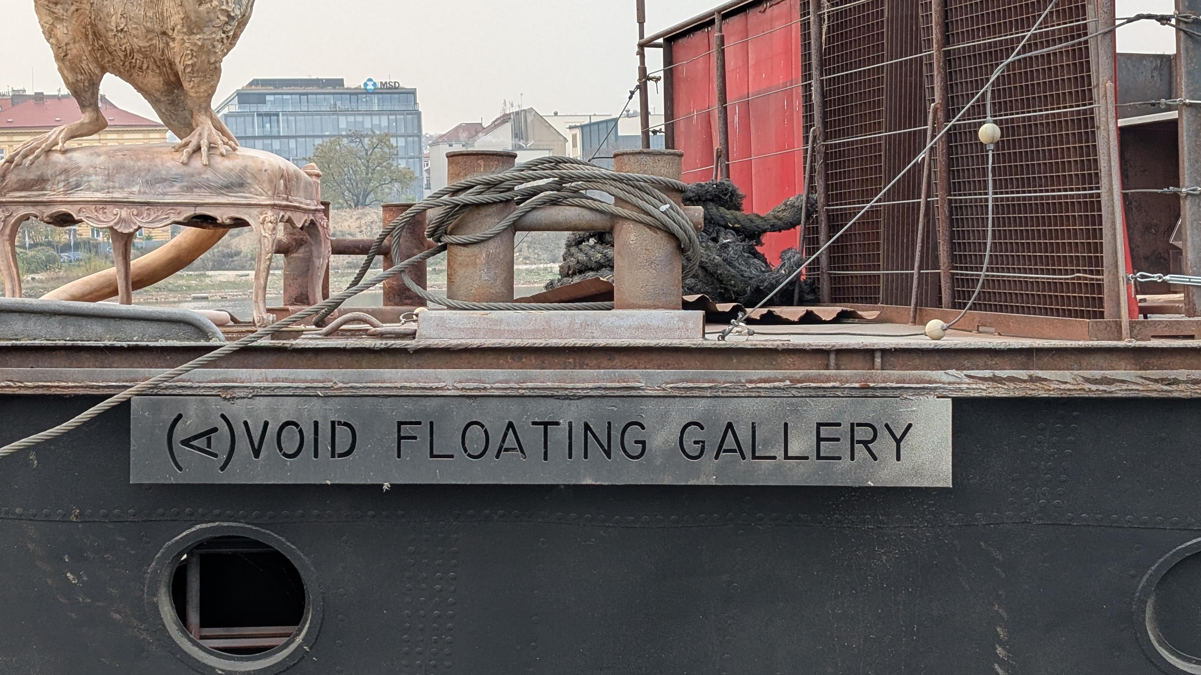 (A)VOID Floating Gallery foto 5