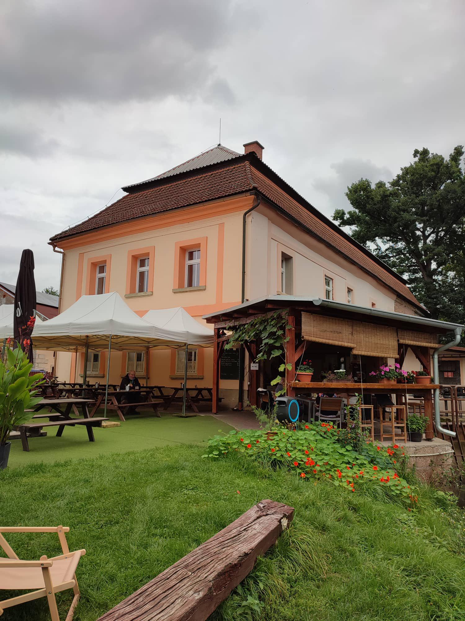 Šporkův Mlýn - restaurace foto 5