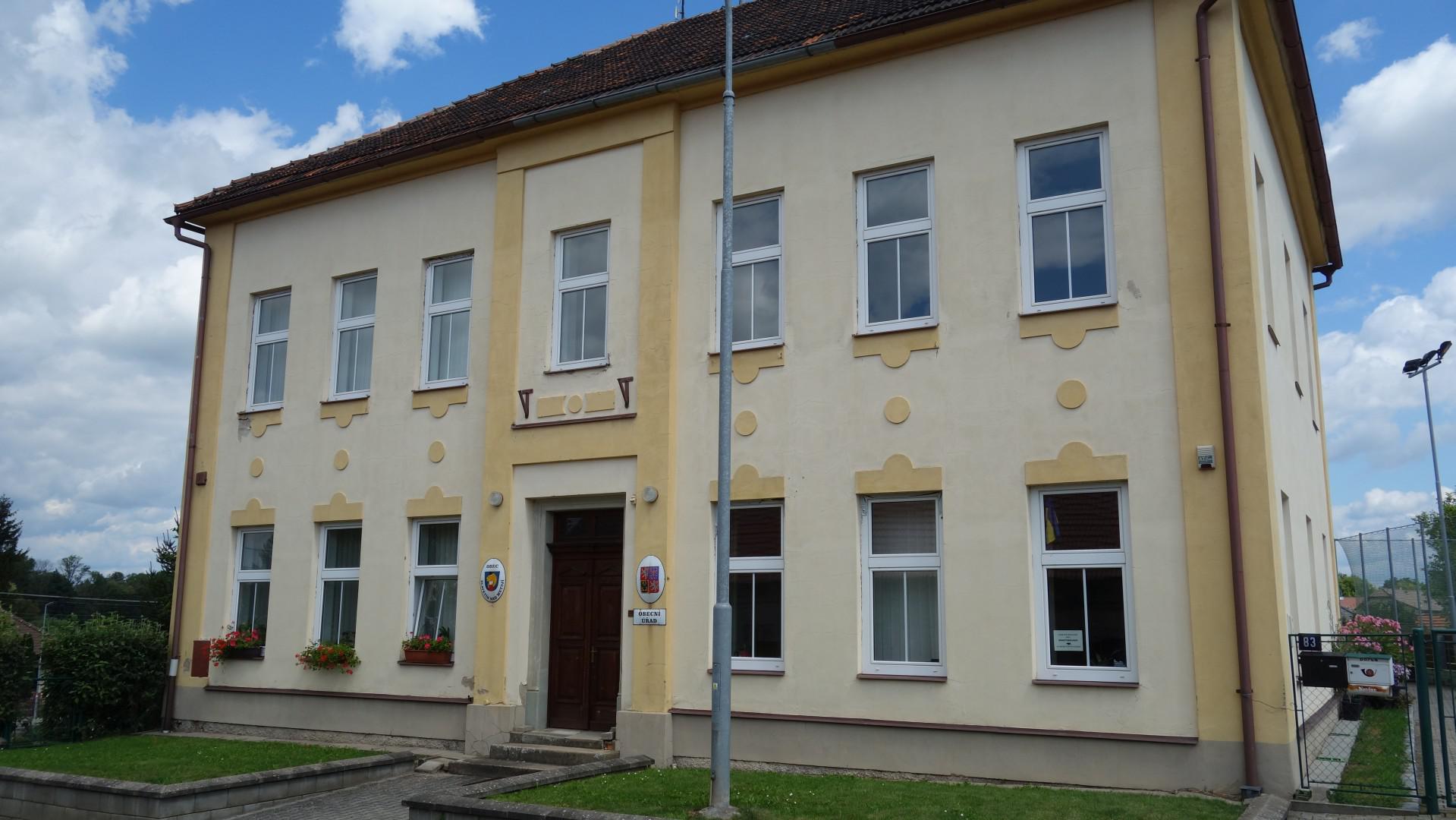 Slavětín nad Metují - obecní úřad foto 2