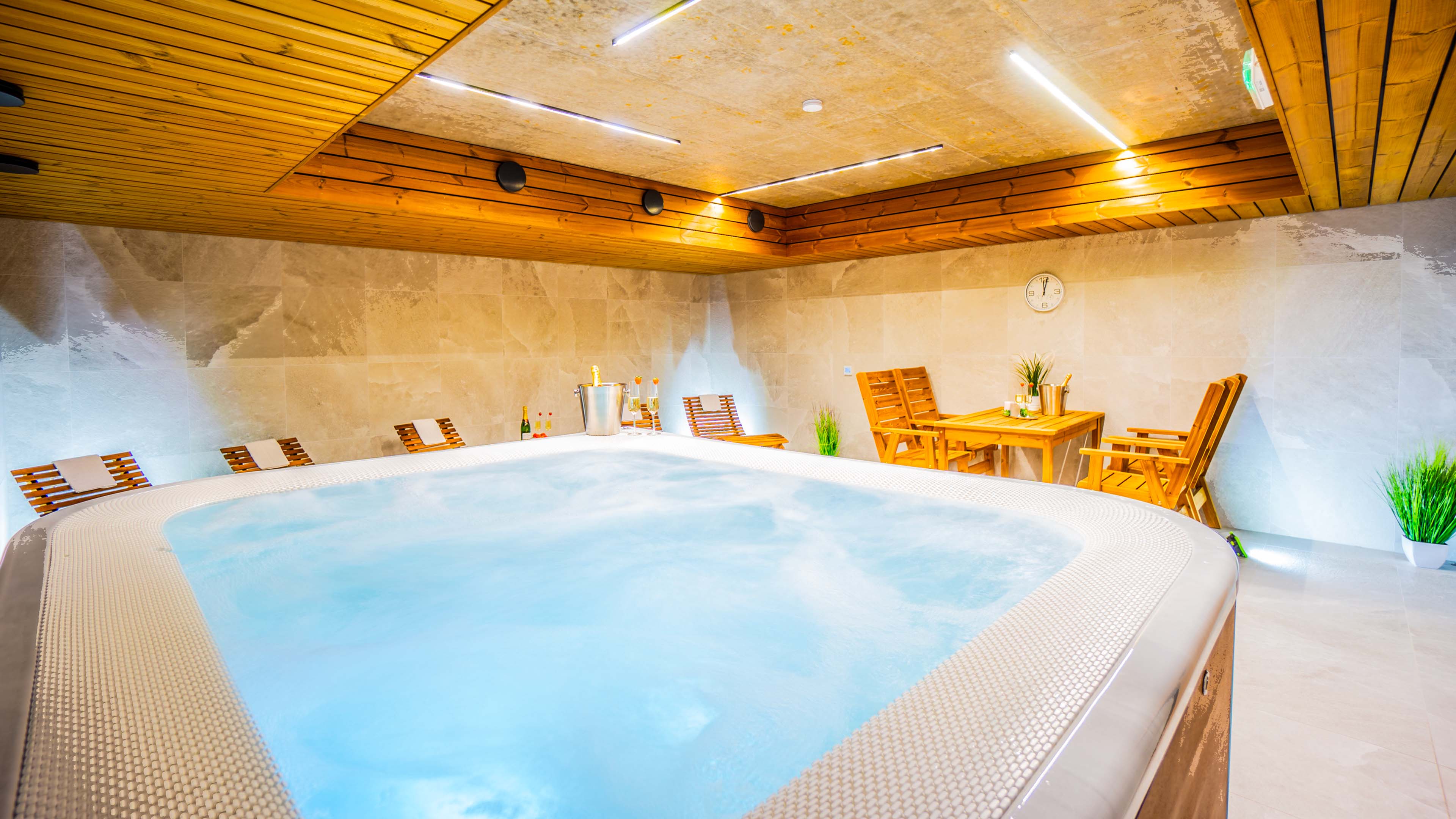 Návštěva wellness se saunou a vířivkou pro všechny