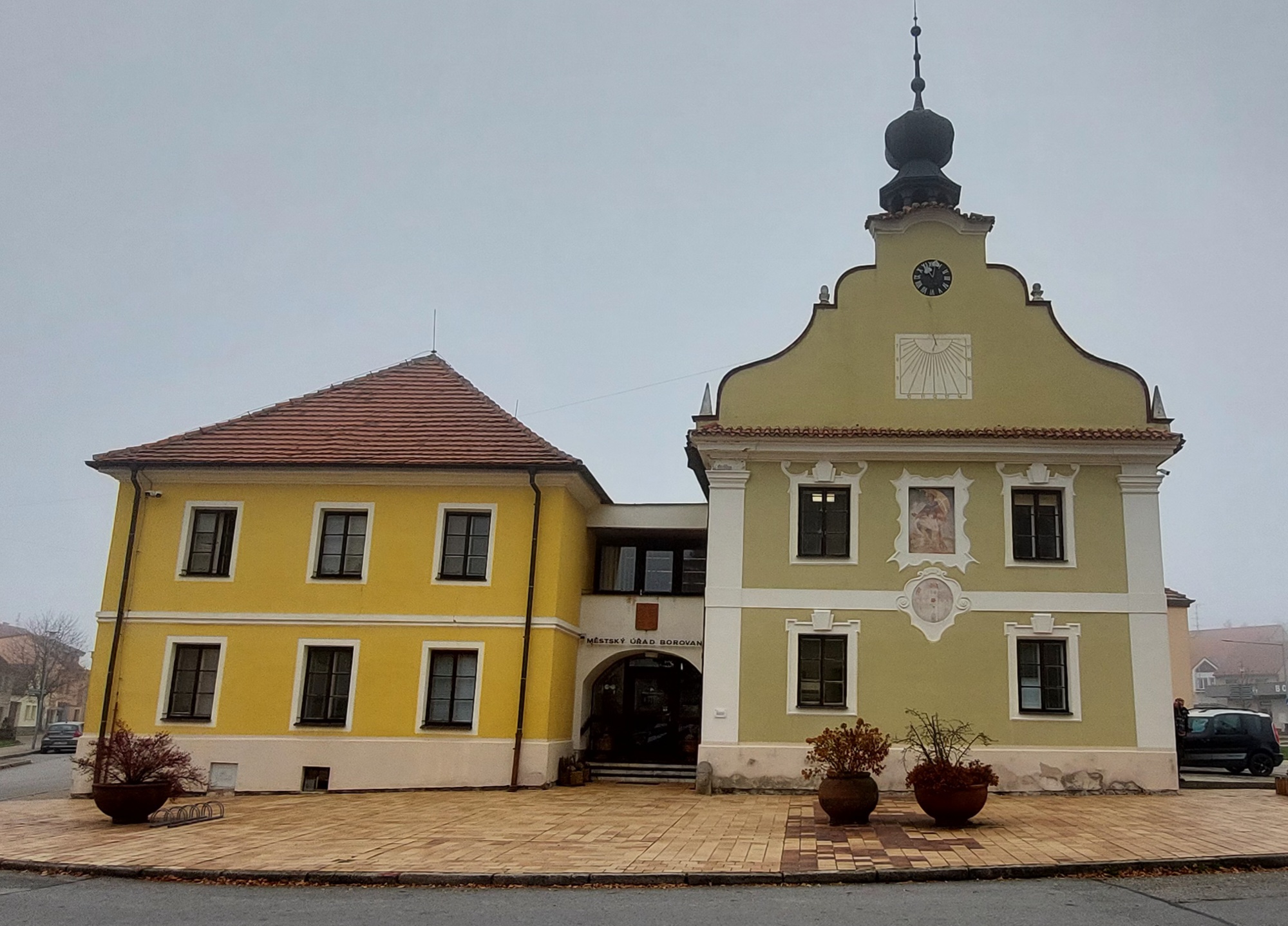 Borovany - městský úřad foto 2