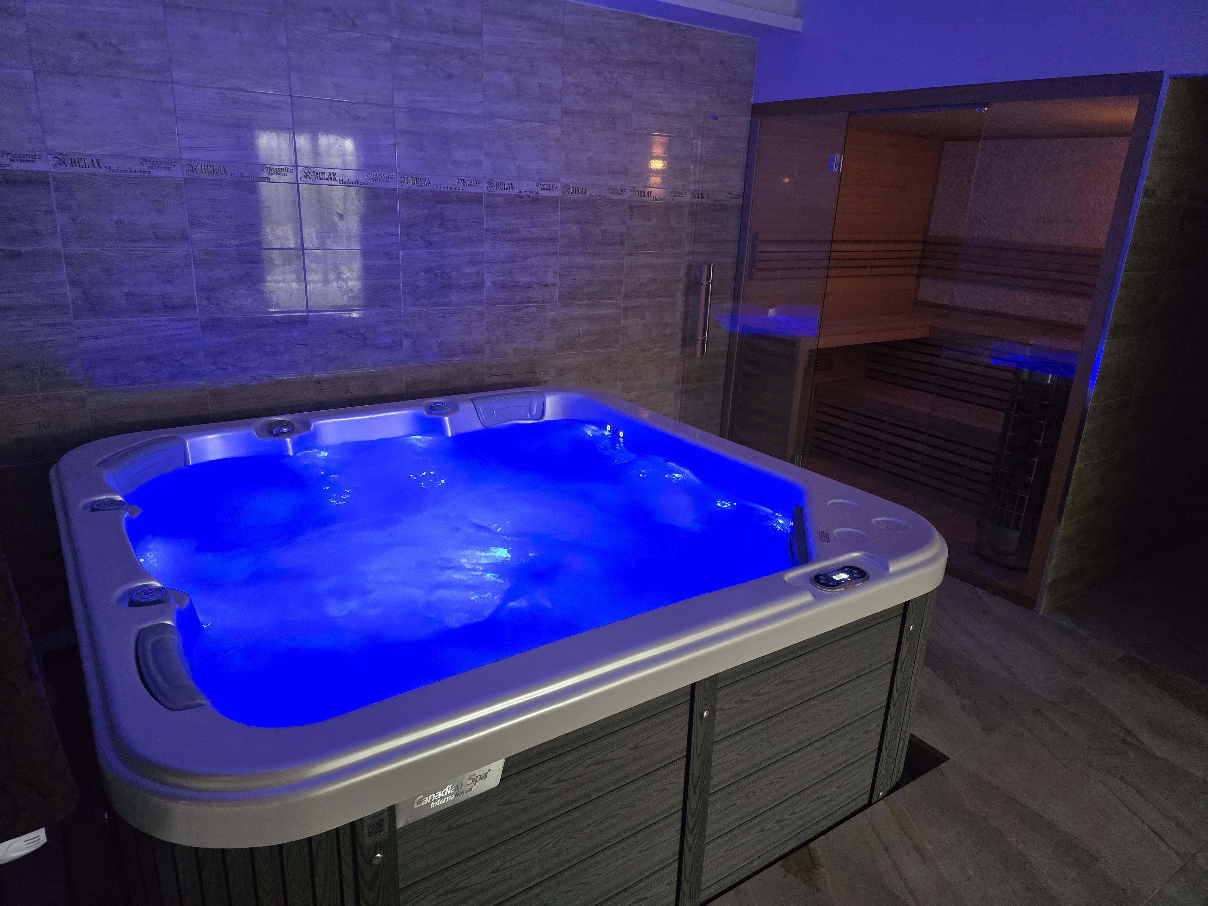 NEZNAŠOVY***  Restaurant - Penzion - Wellness foto 2