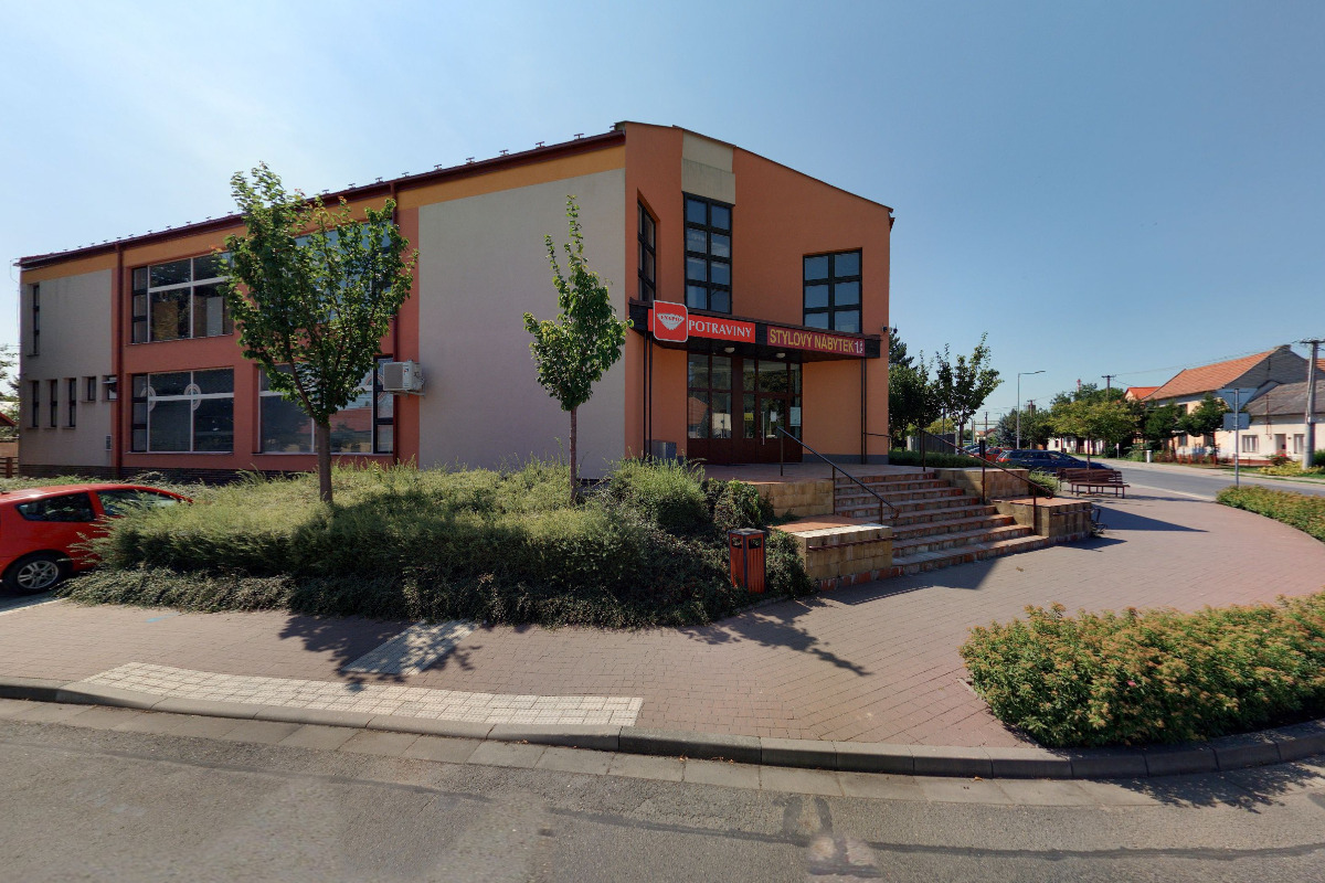 Jednota, spotřební družstvo v Hodoníně - COOP foto 2