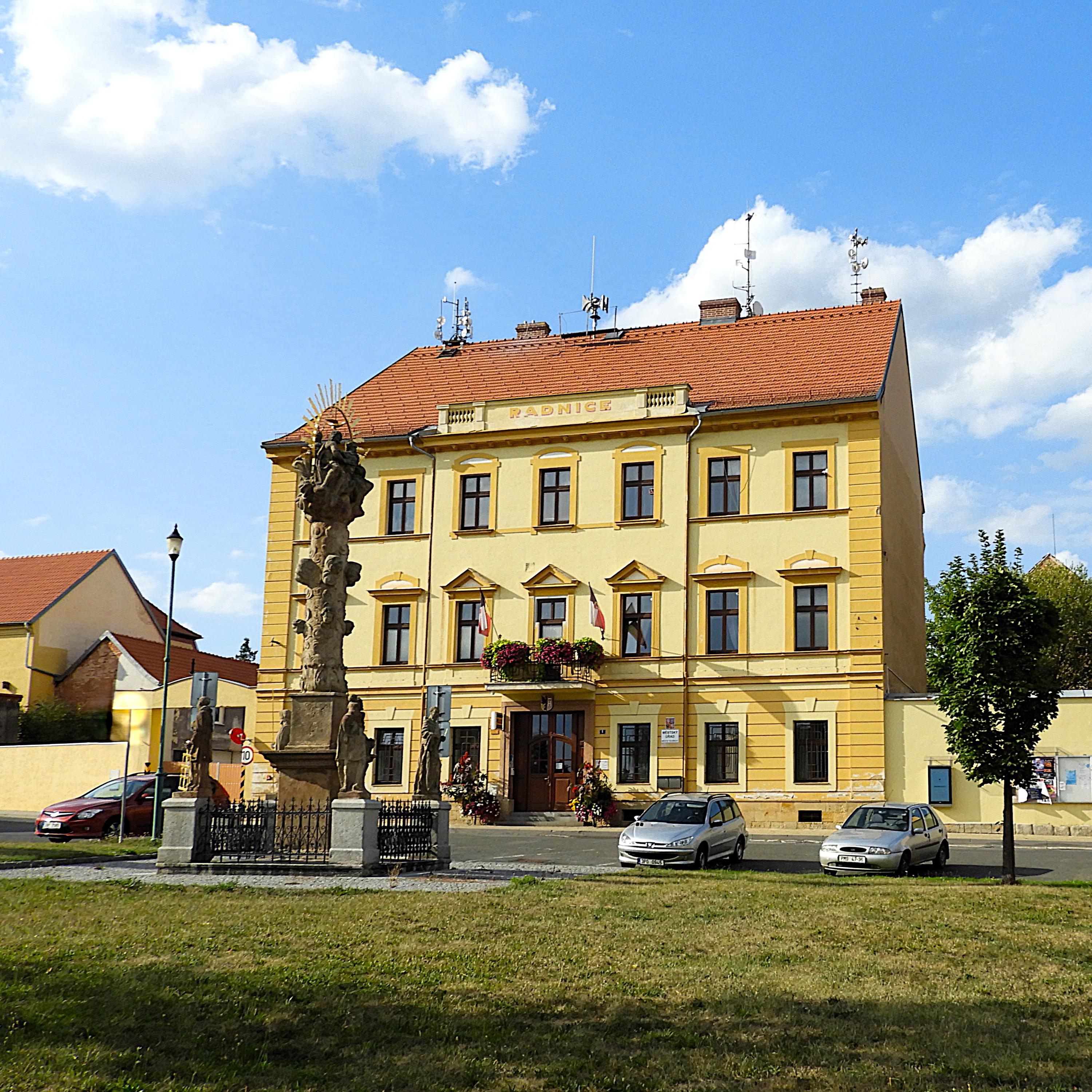 Město Touškov - městský úřad foto 3
