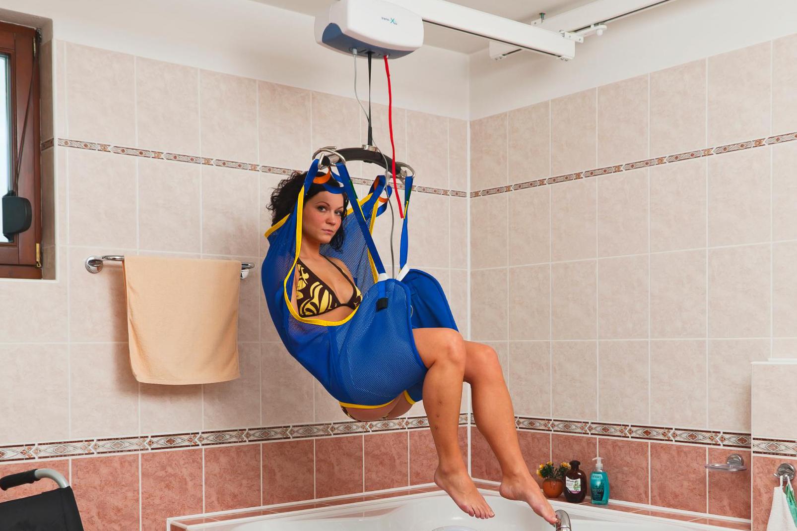 Stropní závěsný systém