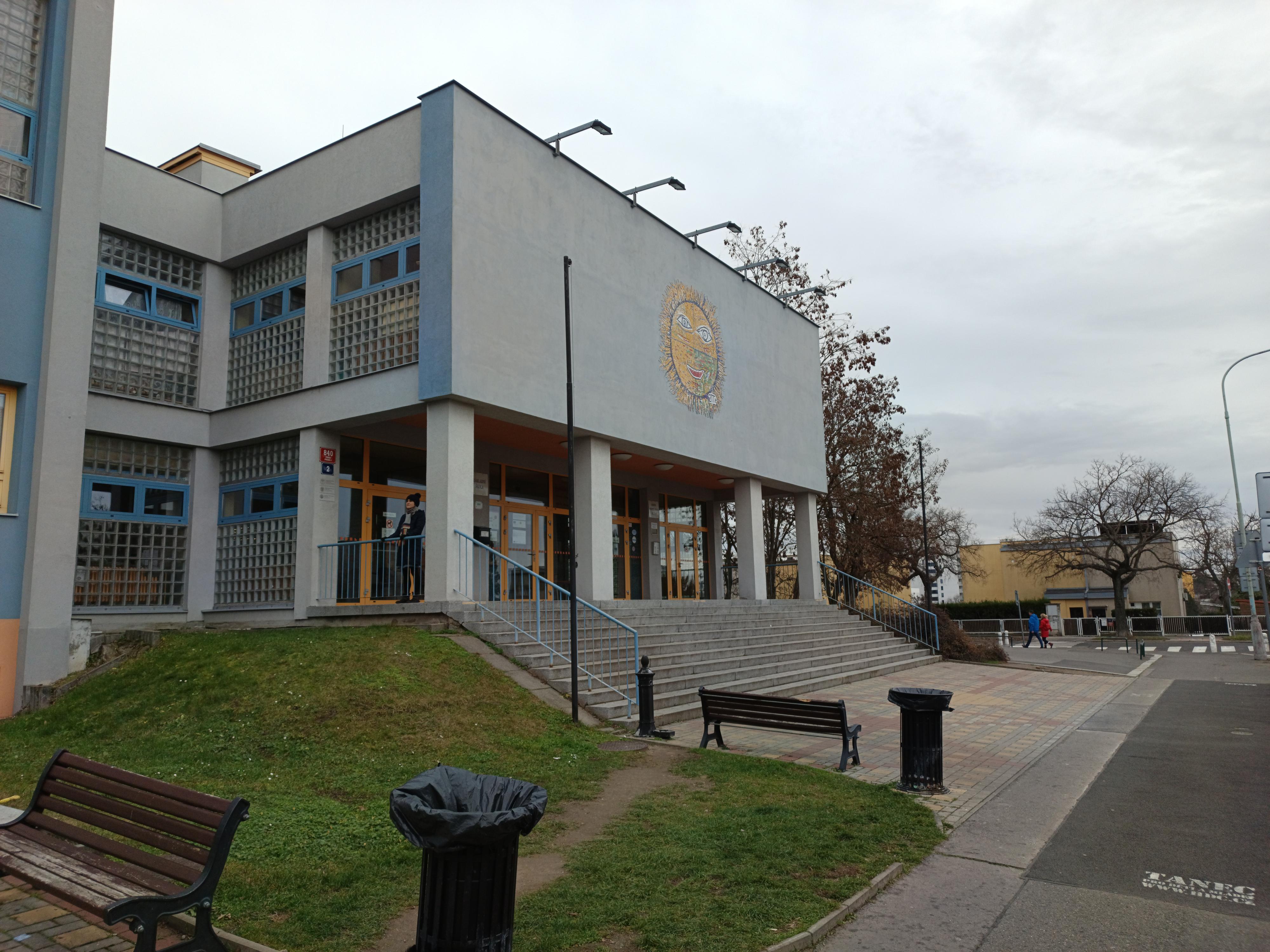 Škola Kavčí hory - MŠ, ZŠ a Střední odborná škola služeb Praha 4