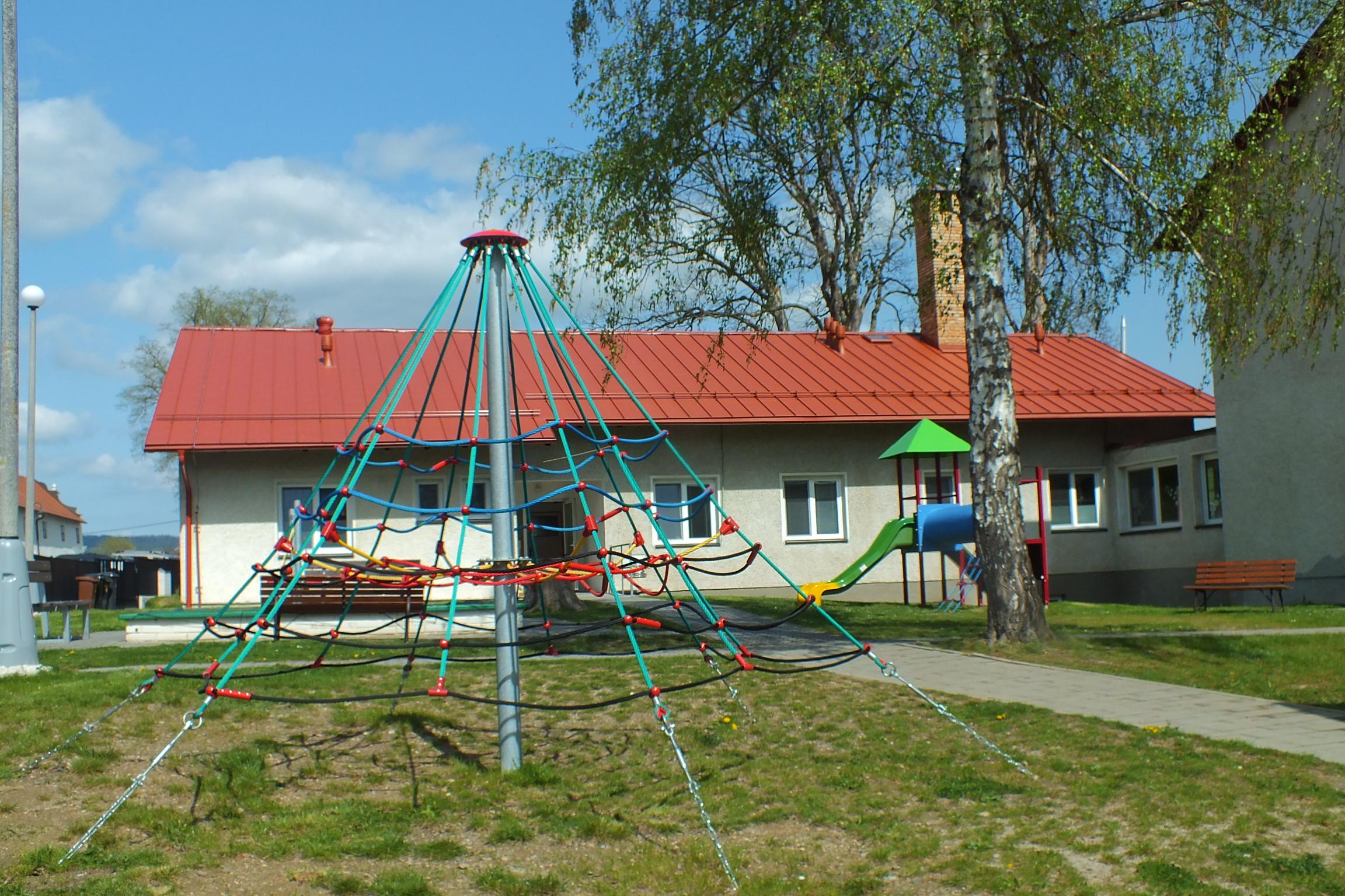 Základní škola a mateřská škola Hrádek u Sušice foto 5