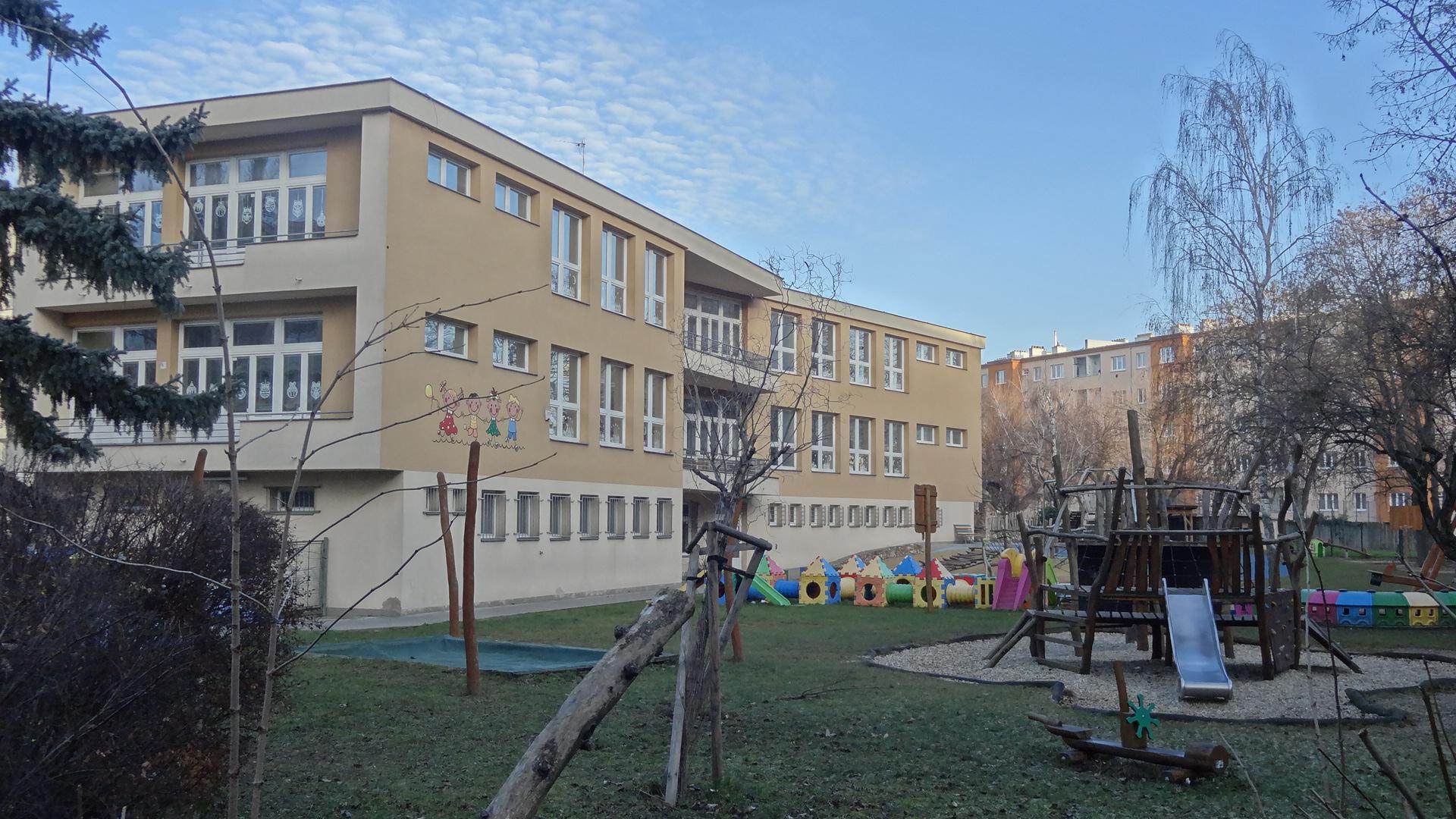 MŠ Brno, Nádvorní foto 3