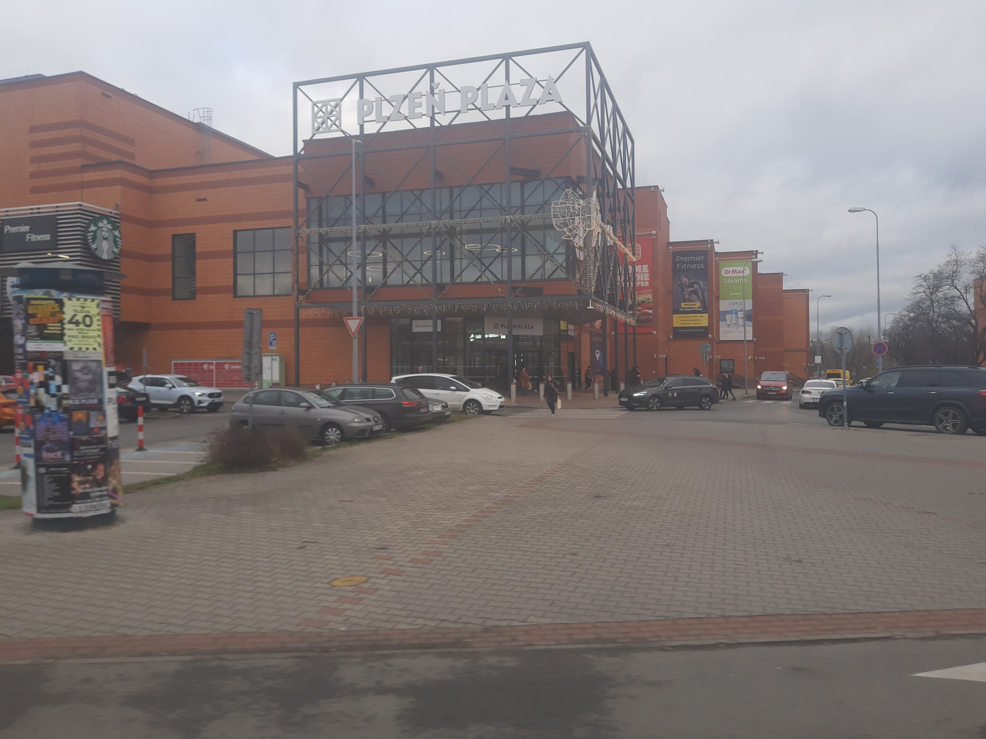 Obchodní centrum Plzeň Plaza foto 6