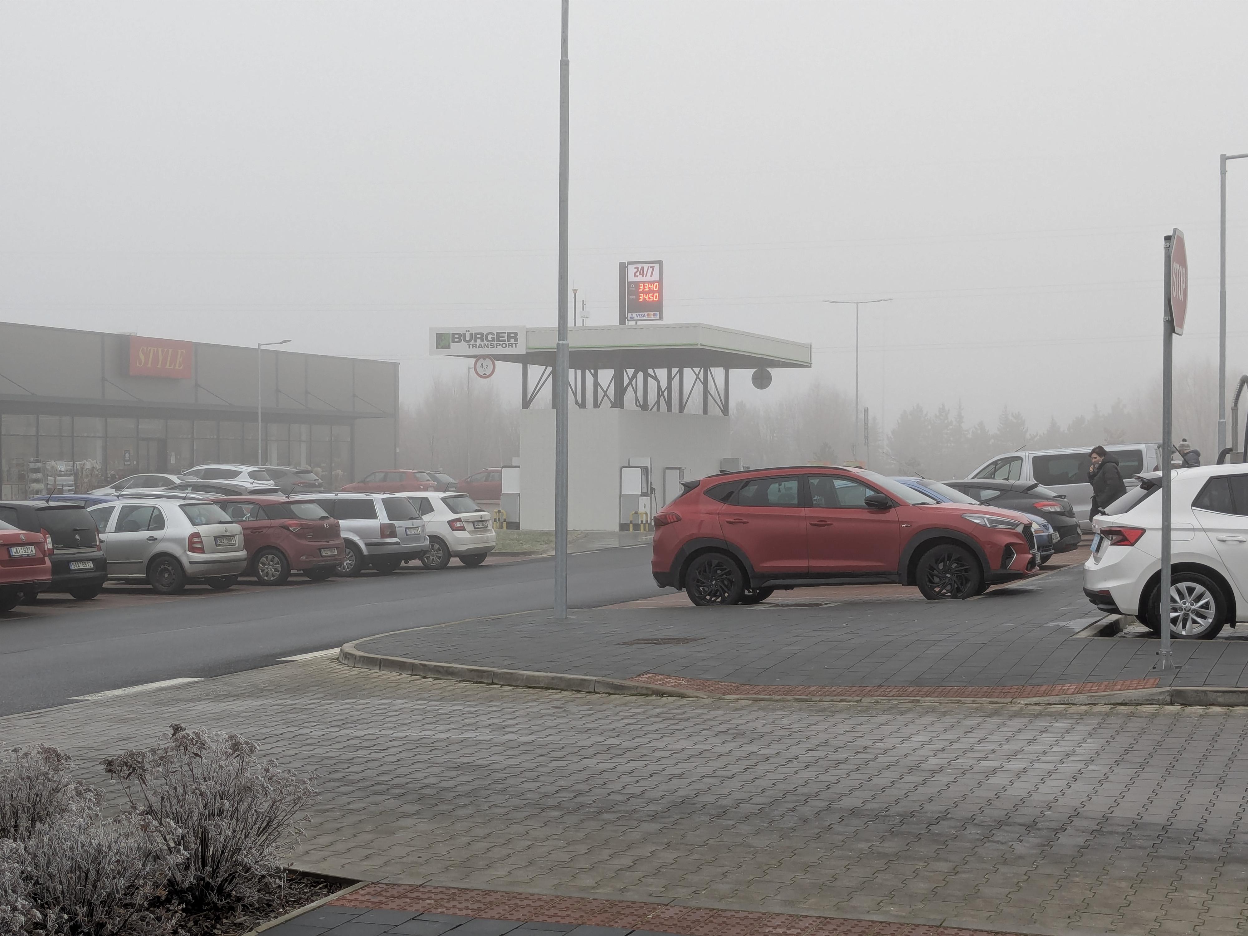 Samoobslužná čerpací stanice Ovčáry foto 3